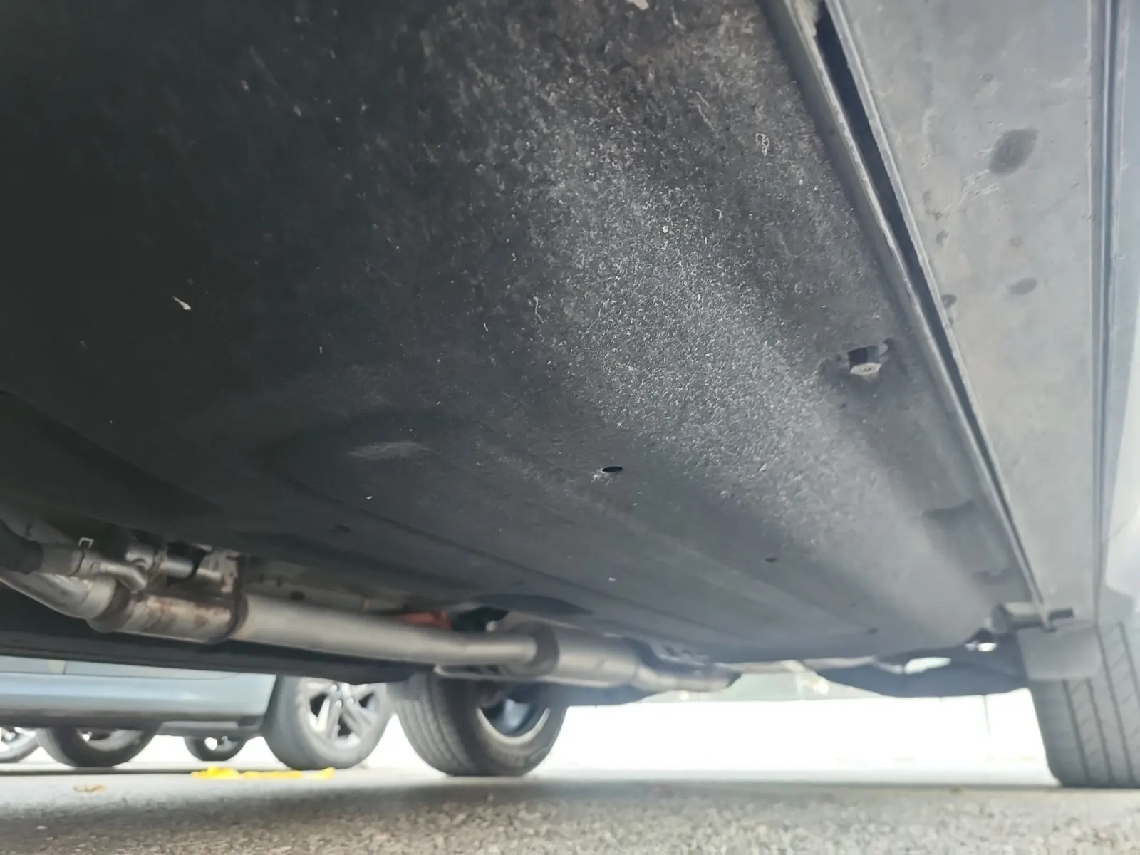 Undercarriage - Driver Photo