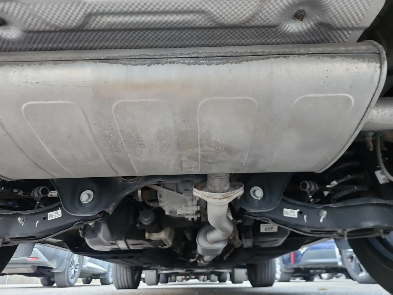 Undercarriage - Rear Photo