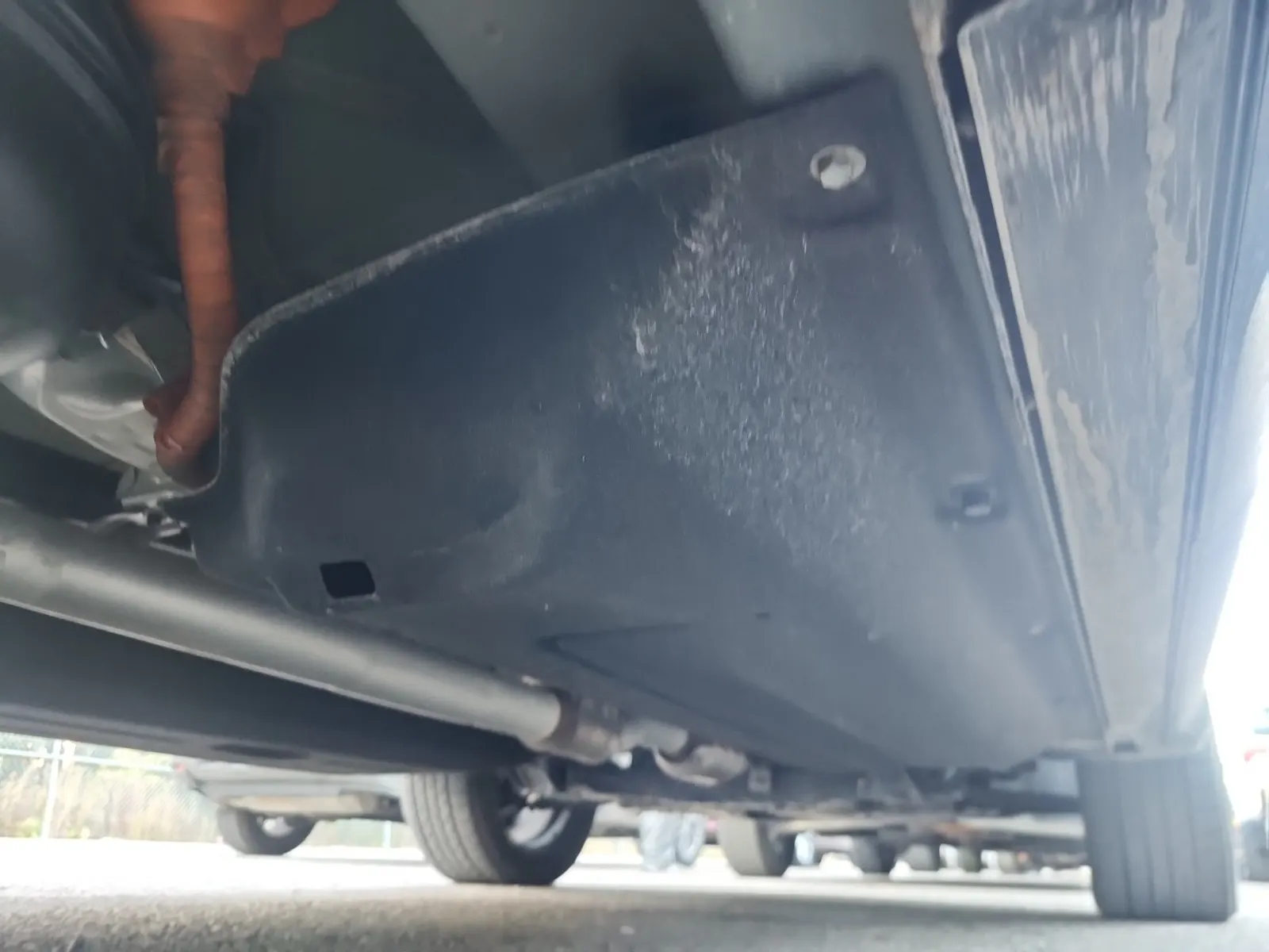 Undercarriage - Passenger Photo