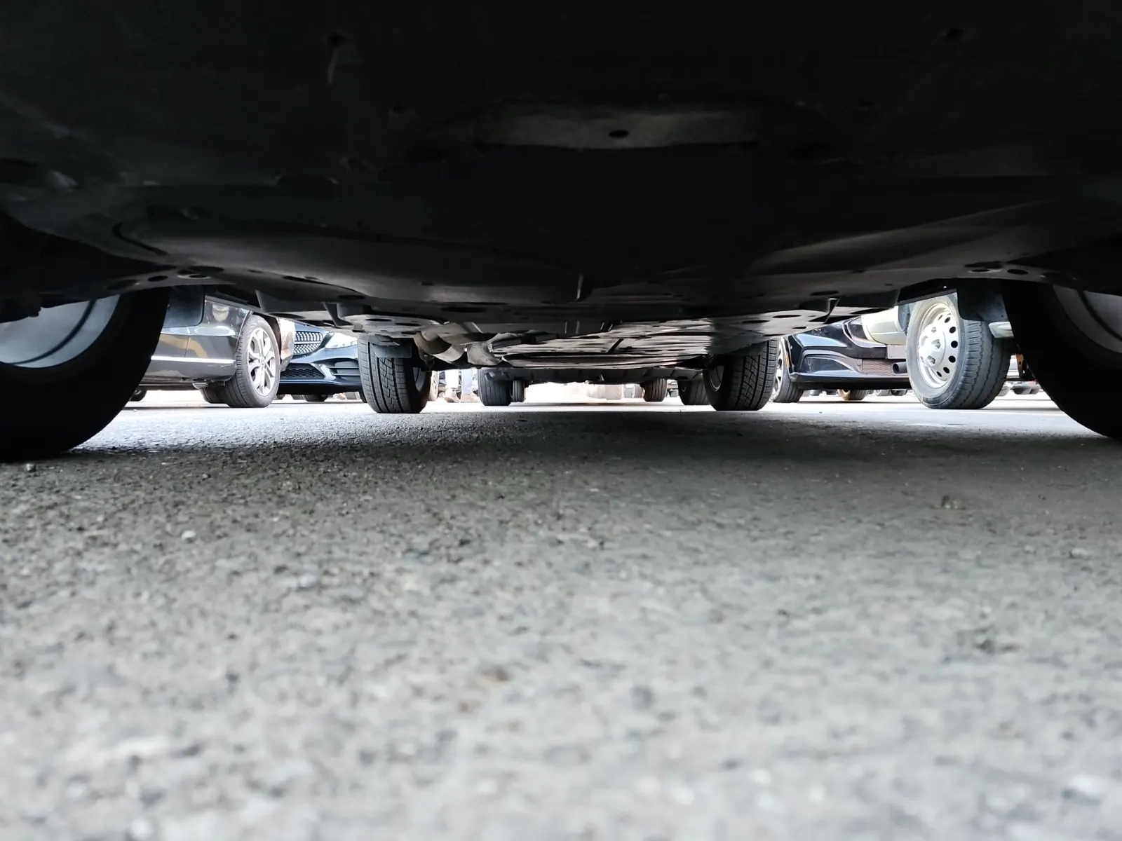 Undercarriage - Front Photo