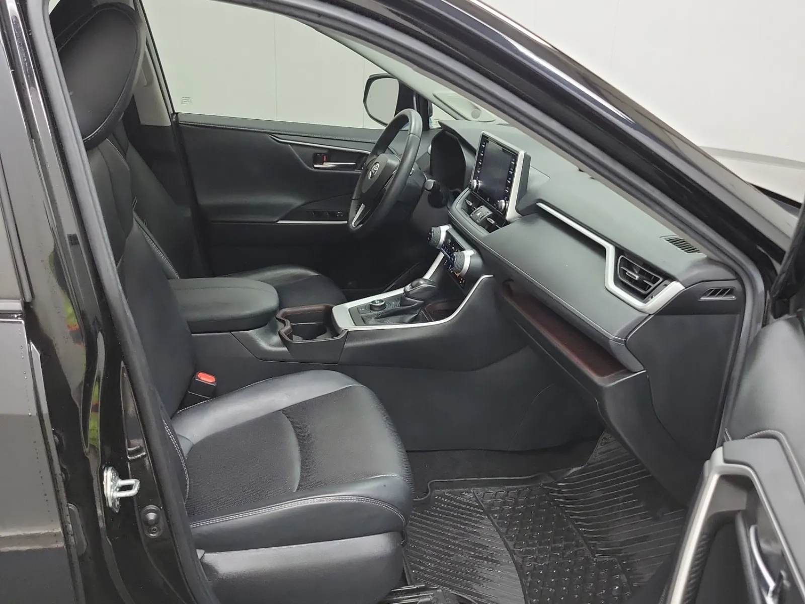 Right Side Interior Photo