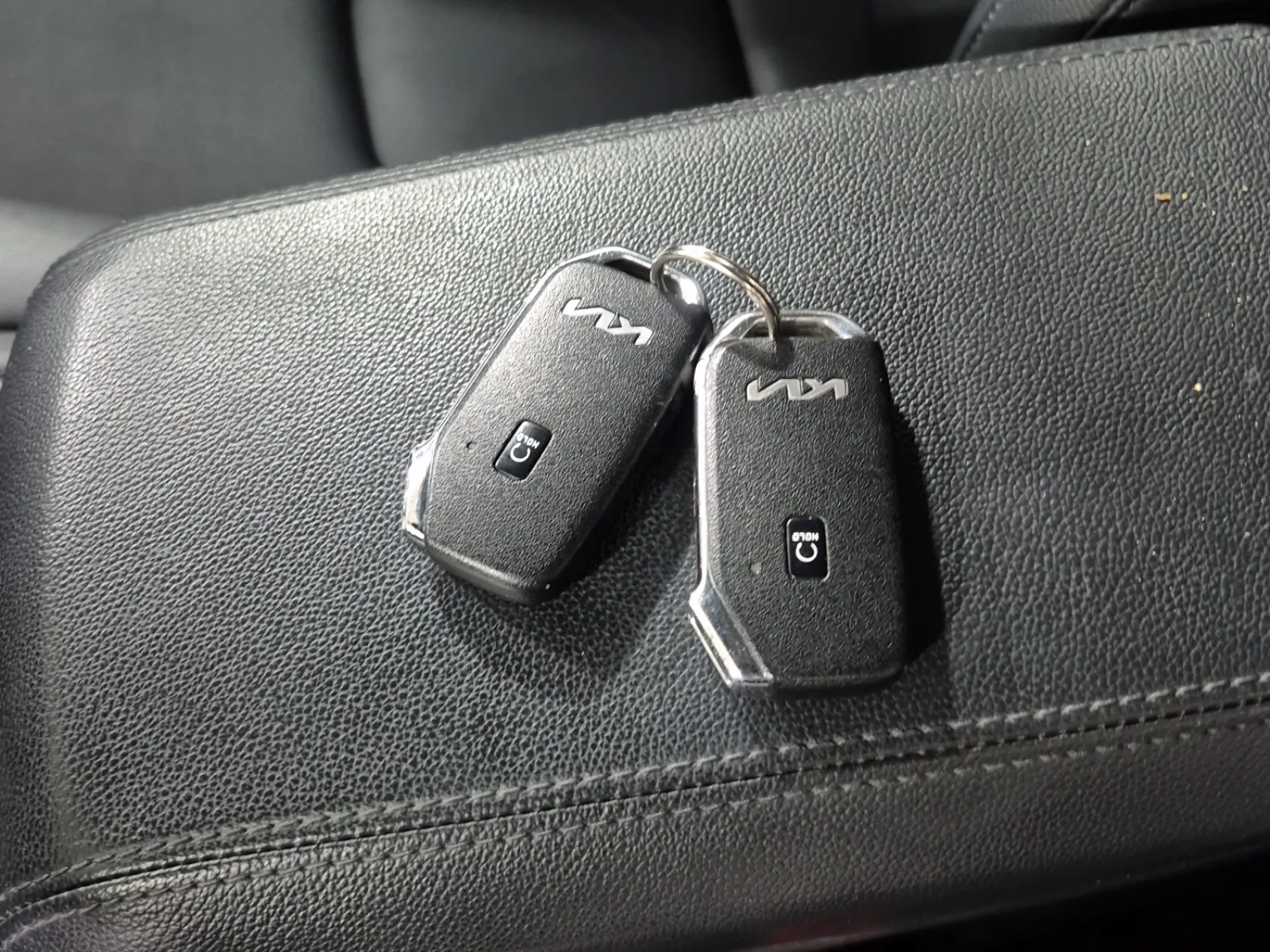 Keys/Fobs/Manual Photo