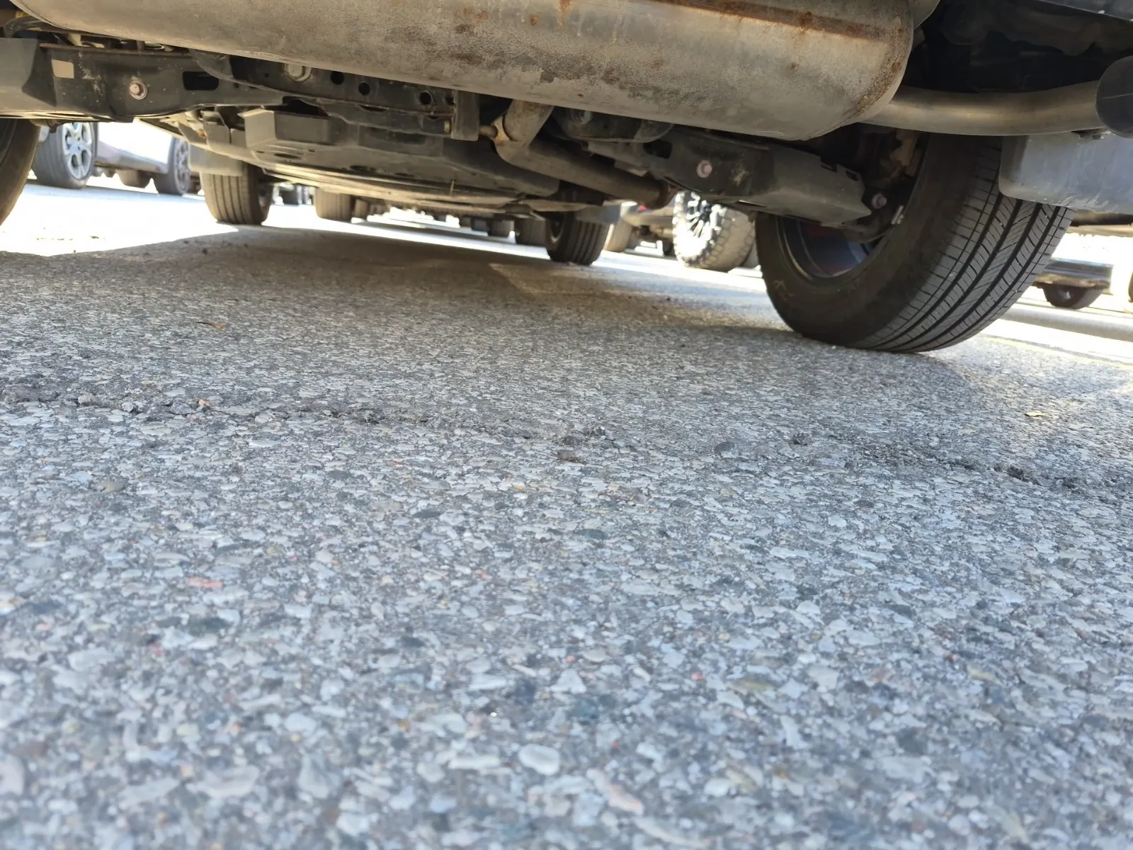 Undercarriage - Rear Photo
