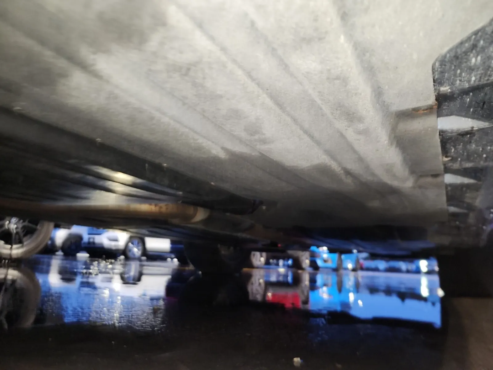Undercarriage - Driver Photo