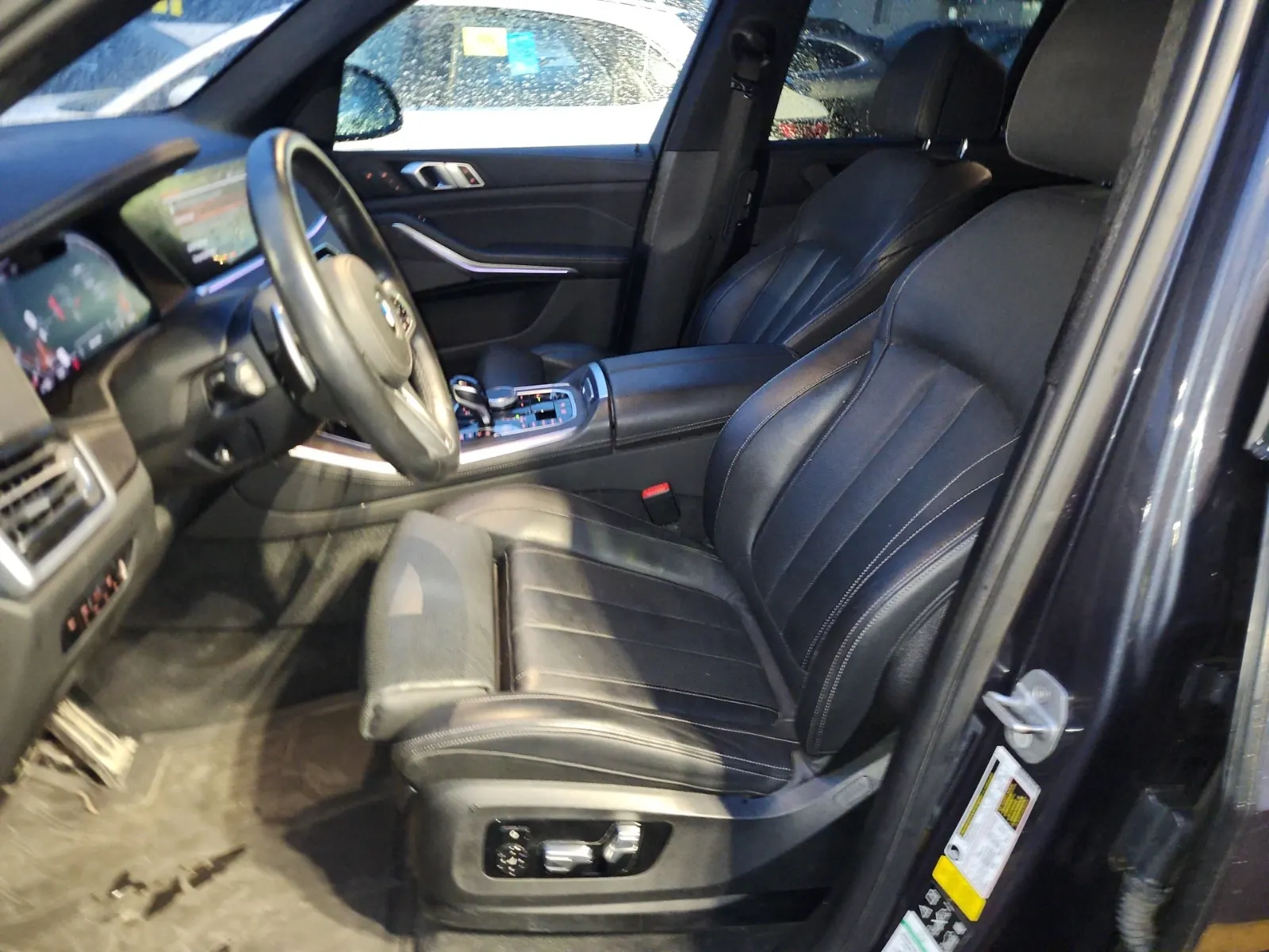Front Interior Photo