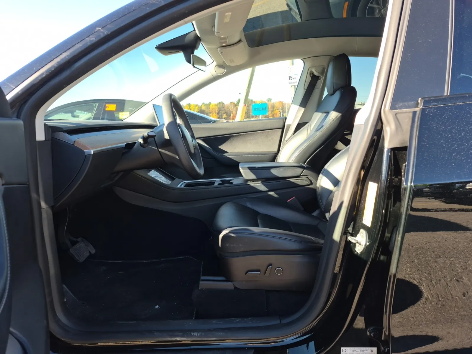 Front Interior Photo