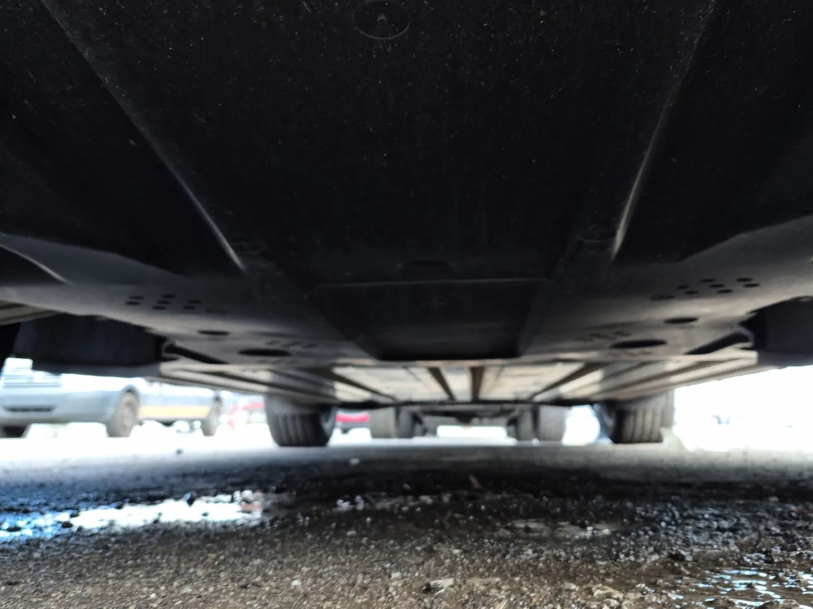 Undercarriage - Front Photo