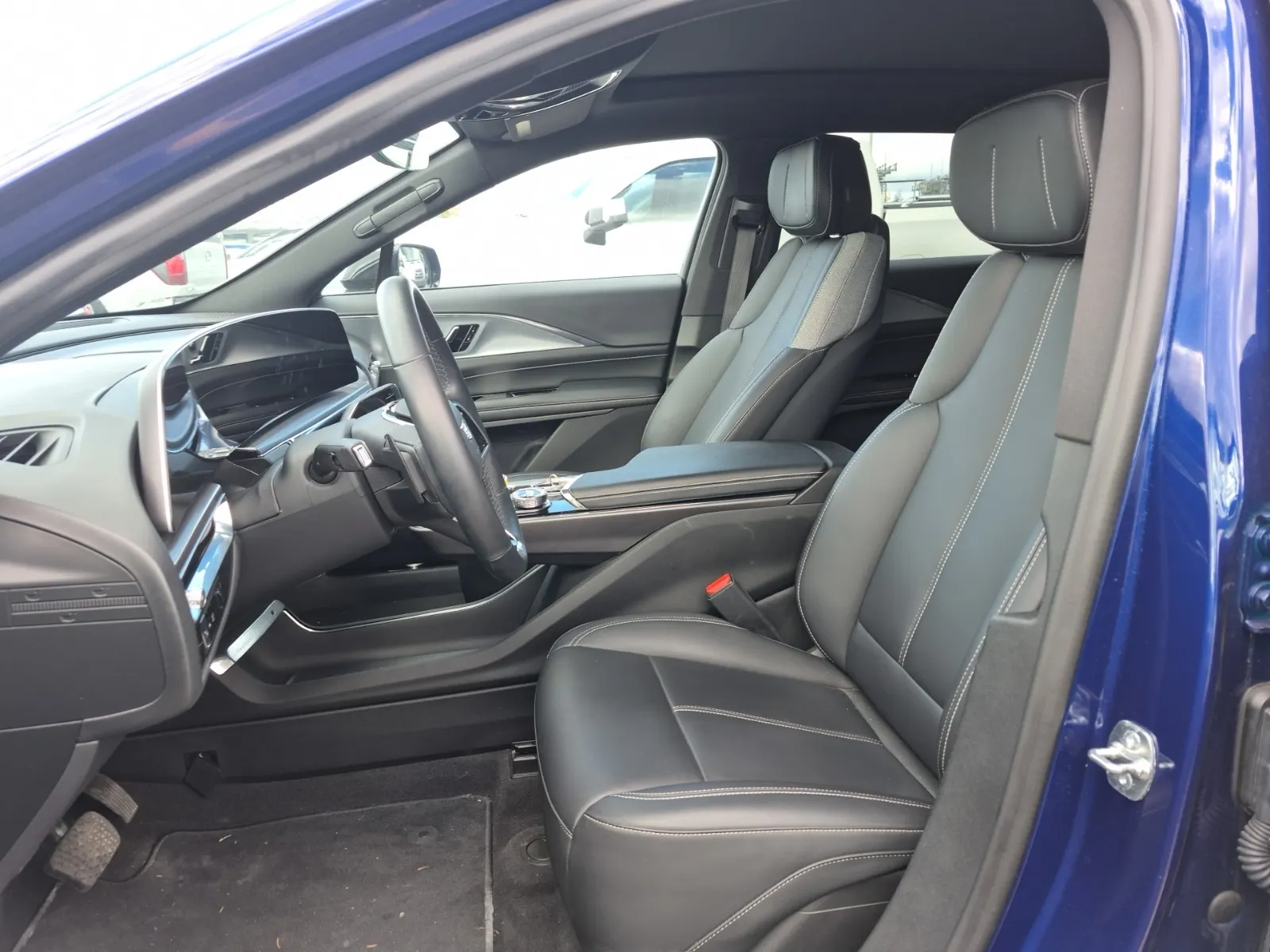 Front Interior Photo