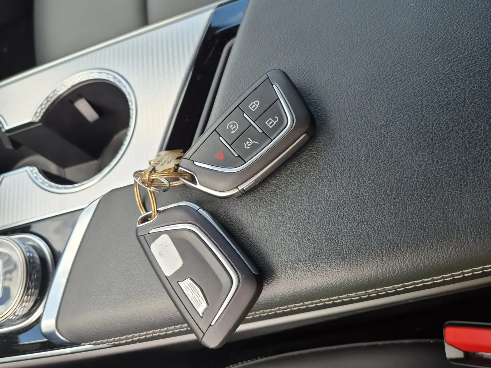 Keys/Fobs/Manual Photo