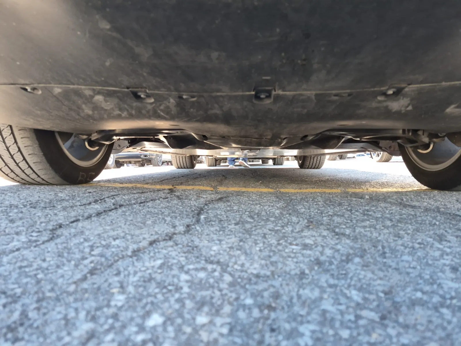 Undercarriage - Rear Photo
