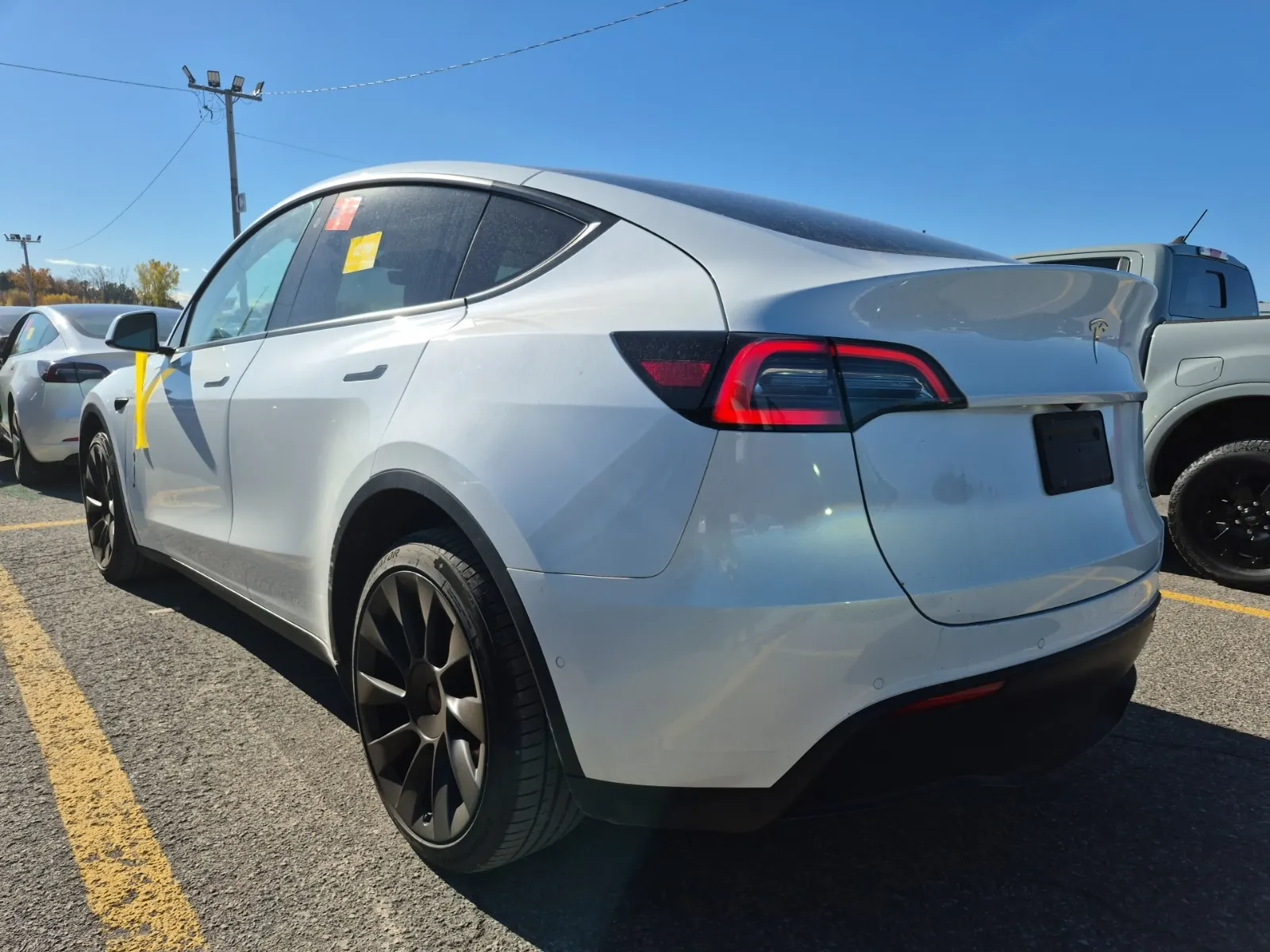Driver Rear 3/4 Photo