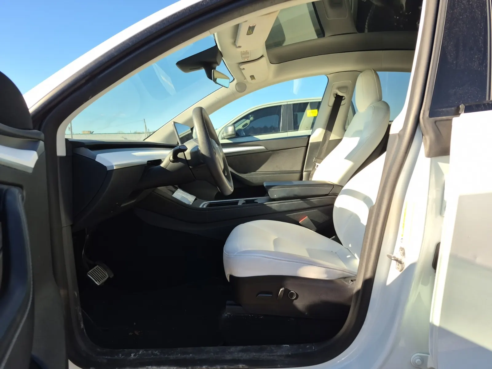 Front Interior Photo