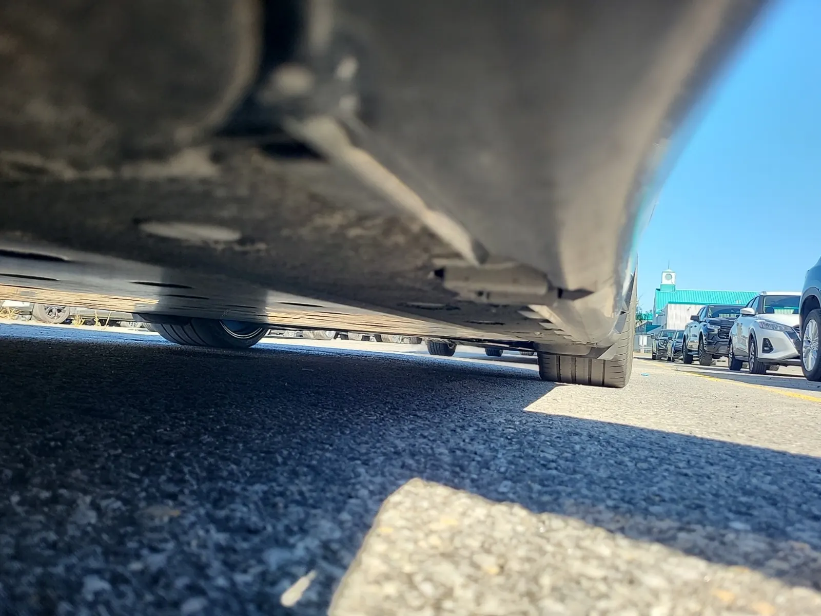 Undercarriage - Driver Photo