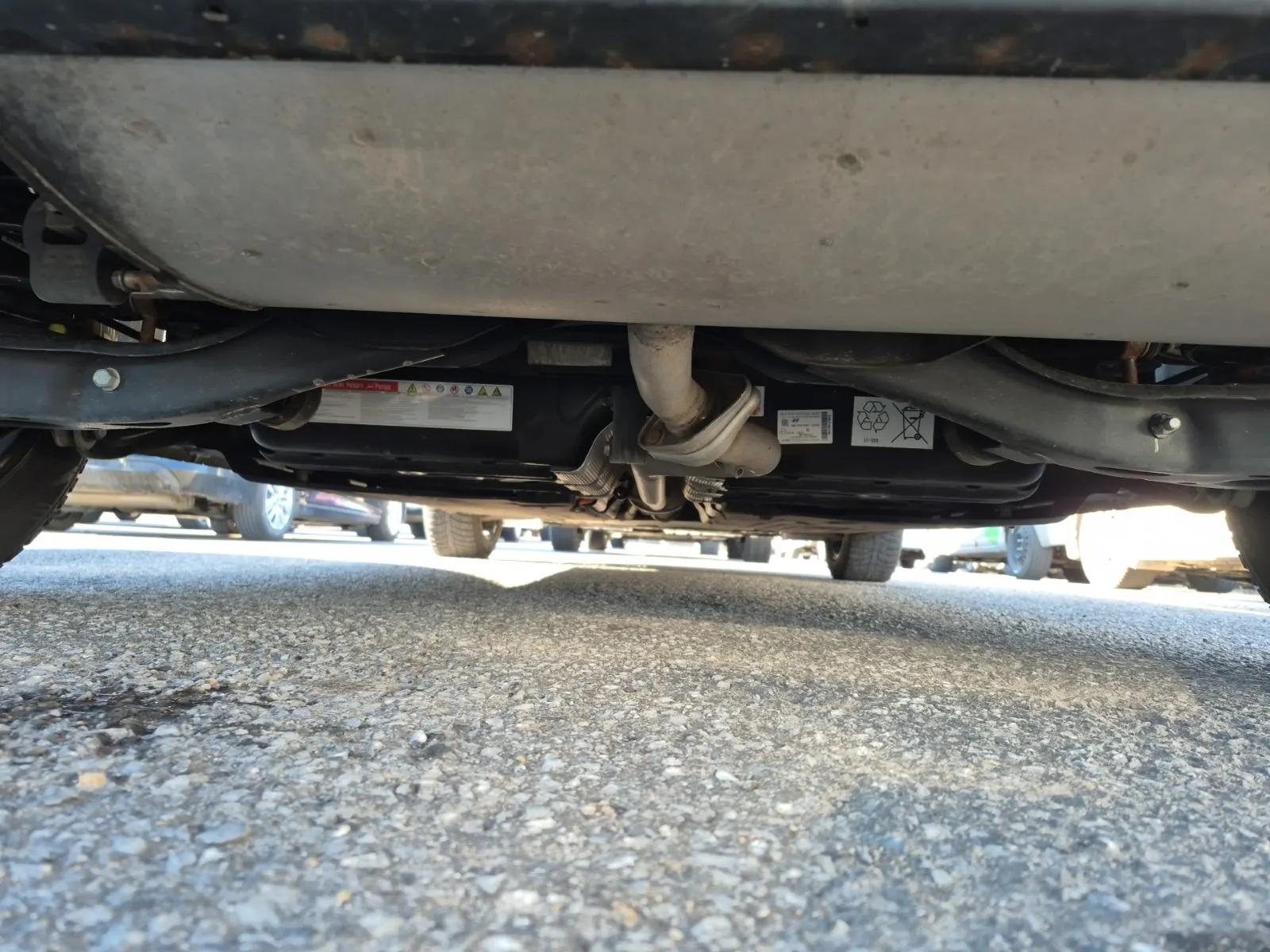 Undercarriage - Rear Photo