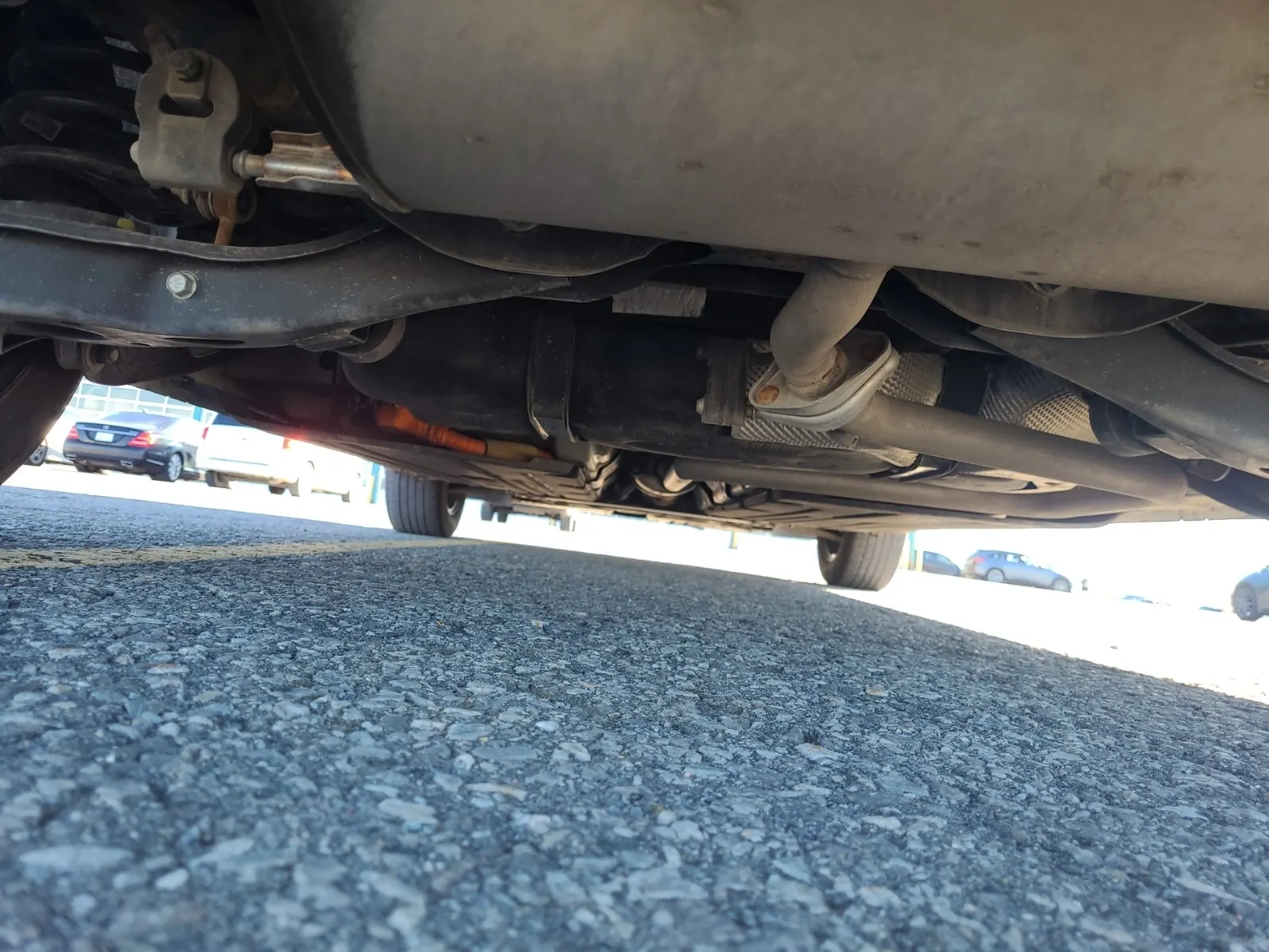 Undercarriage - Rear Photo