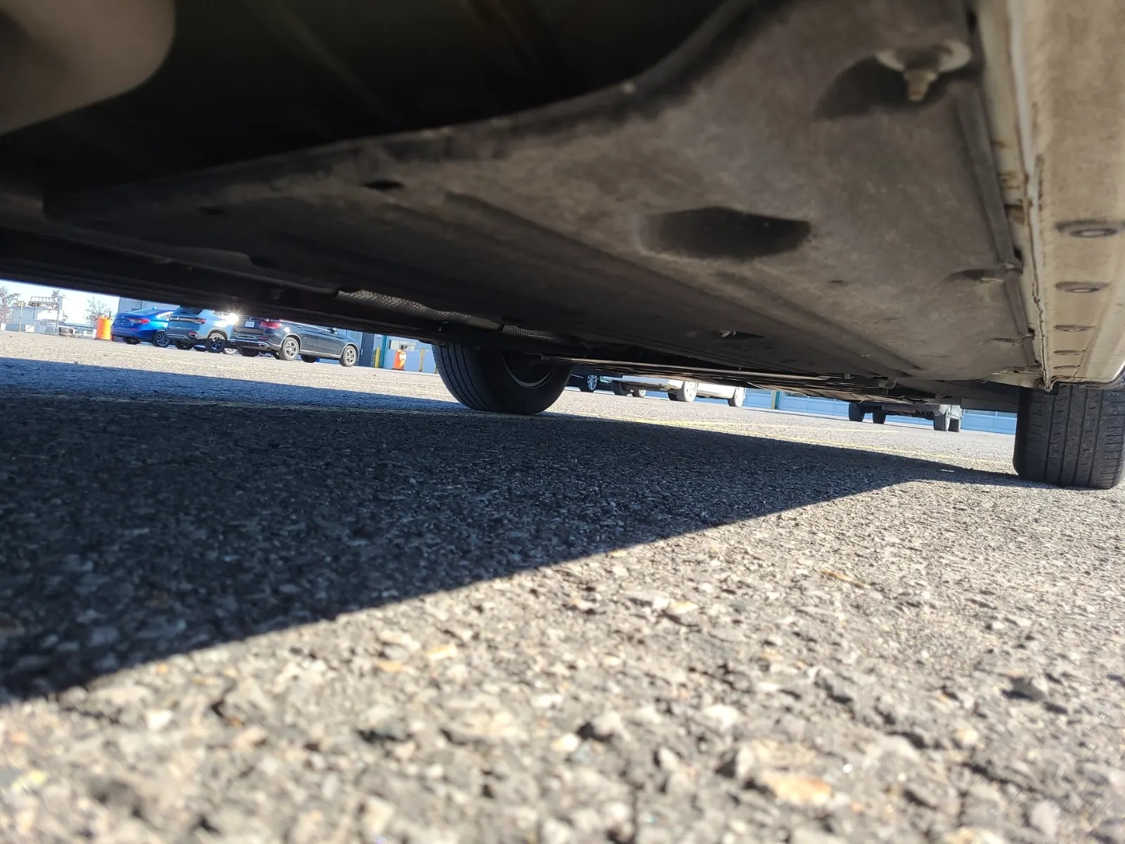Undercarriage - Passenger Photo
