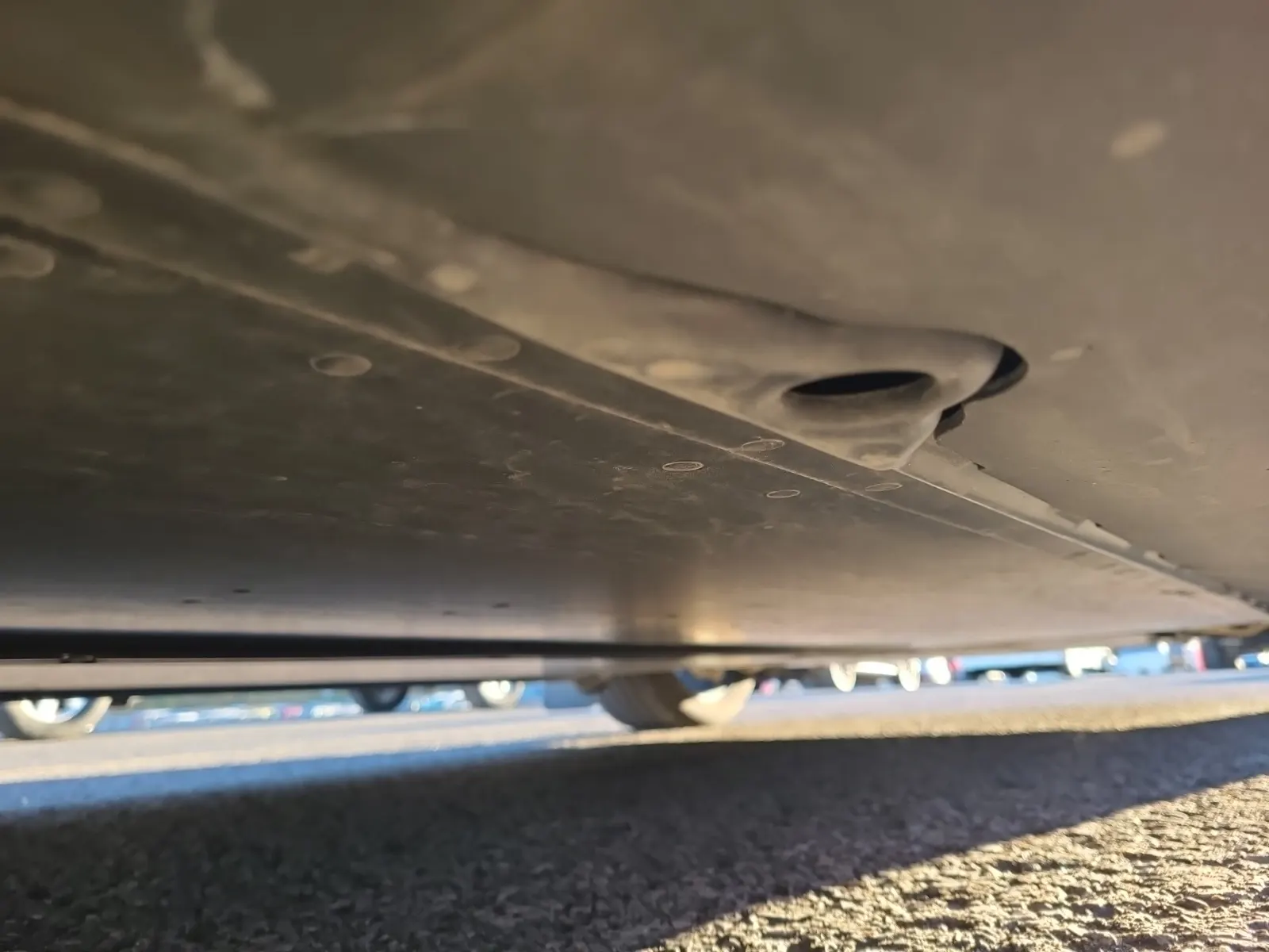 Undercarriage - Passenger Photo