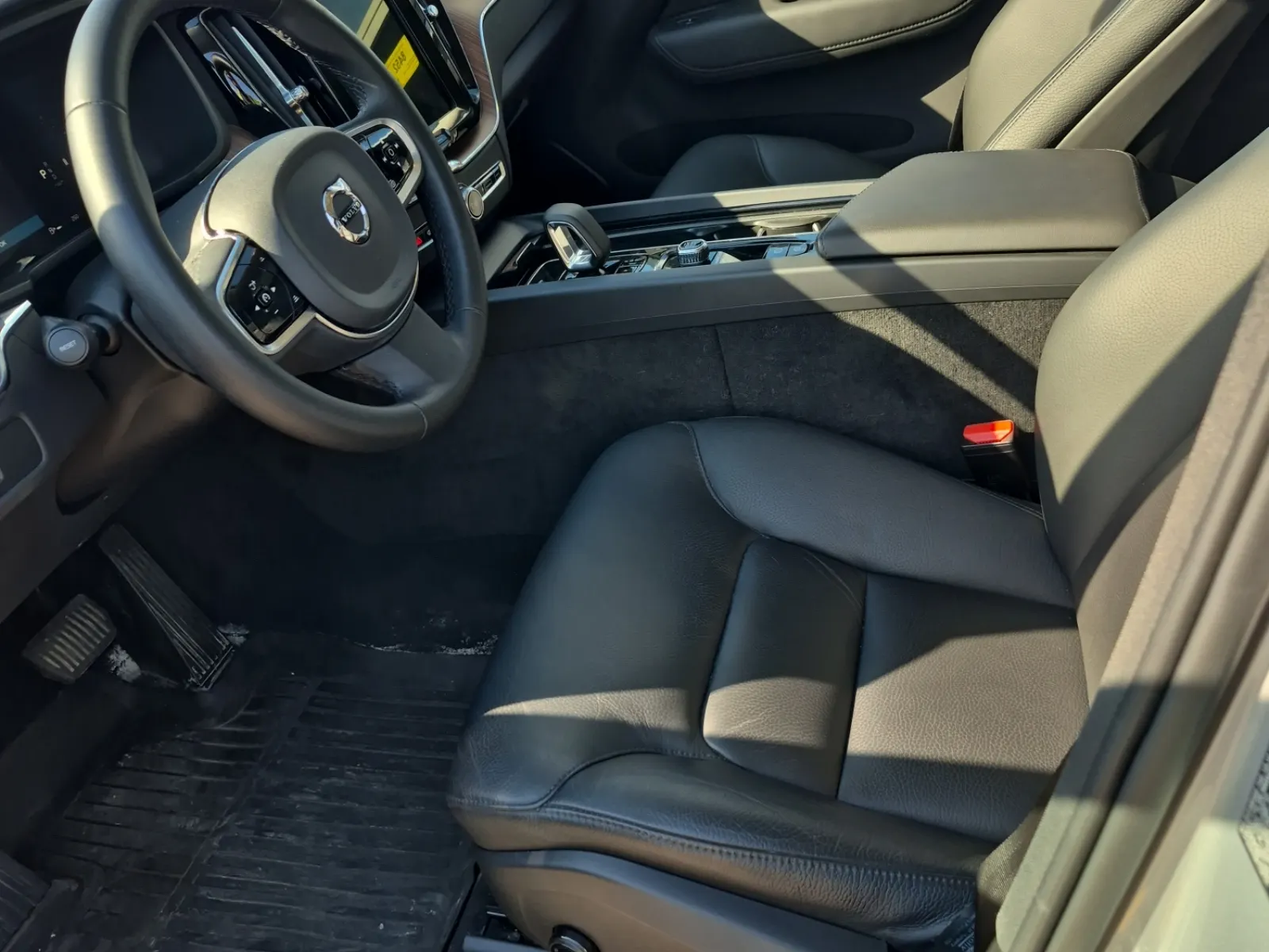 Front Interior Photo