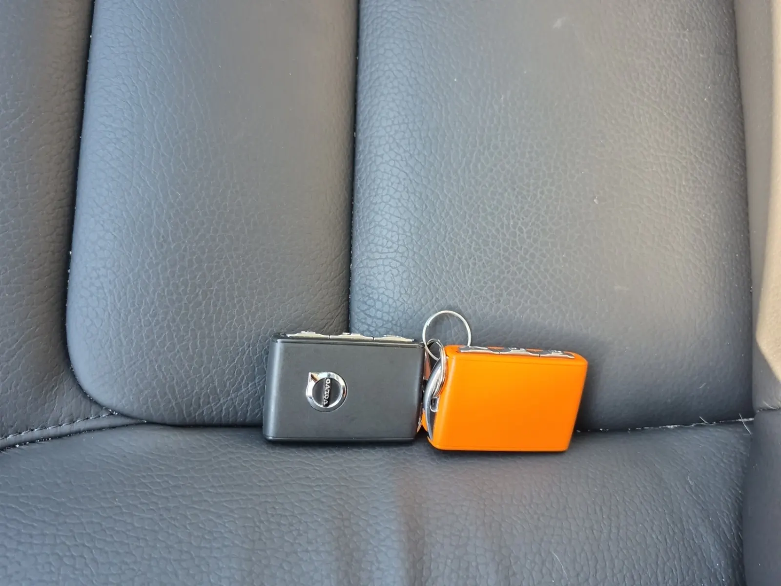 Keys/Fobs/Manual Photo