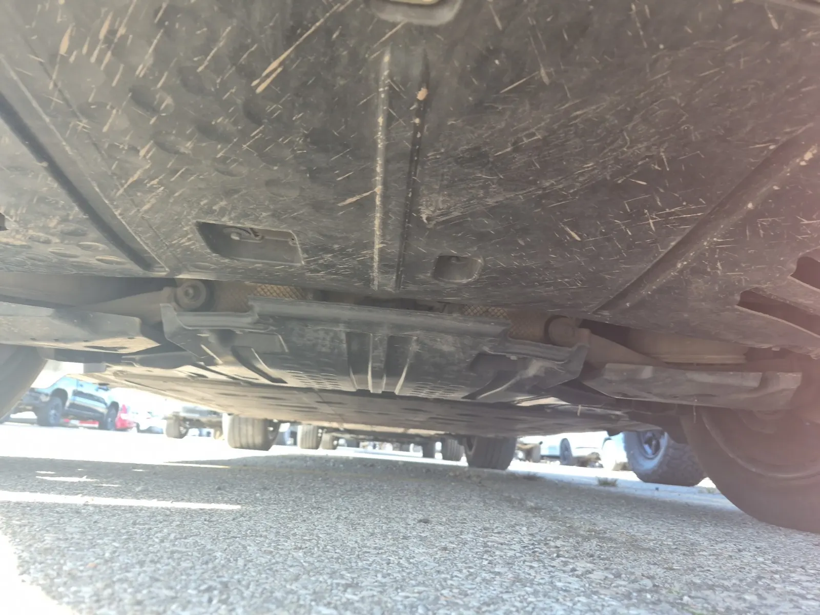 Undercarriage - Rear Photo