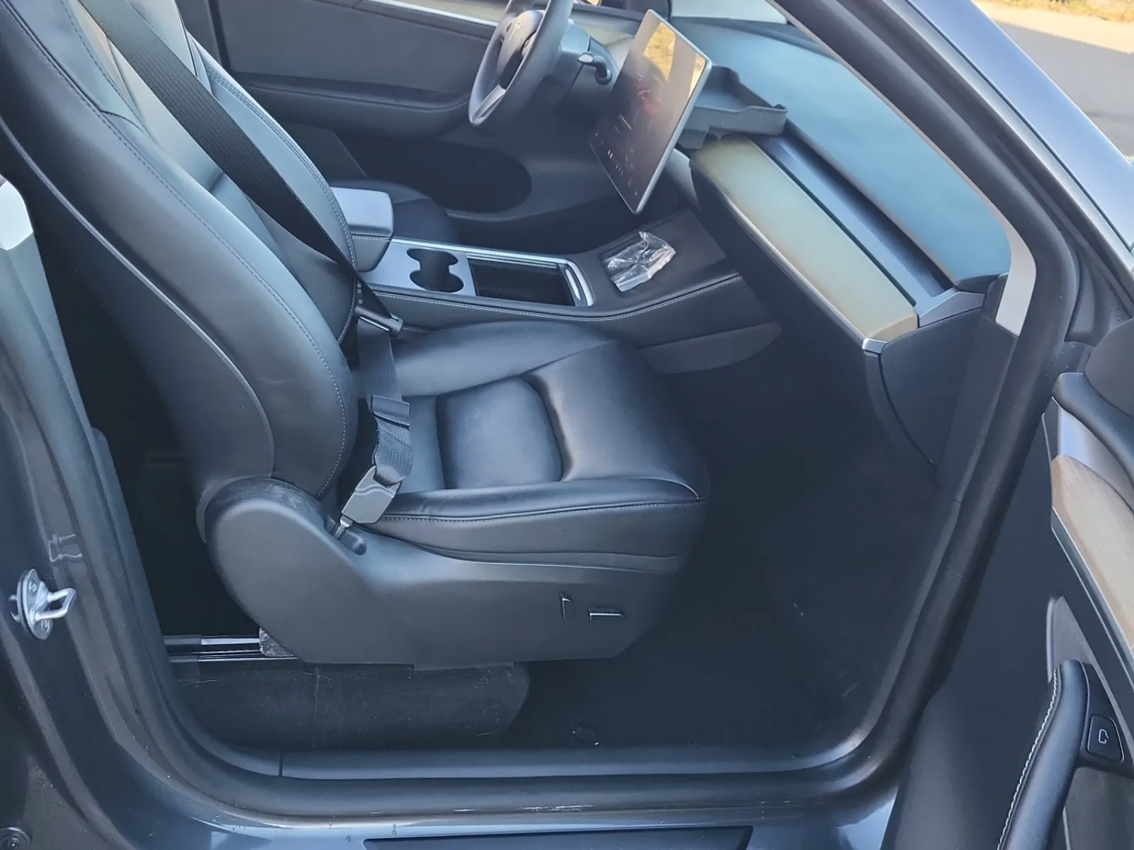 Right Side Interior Photo