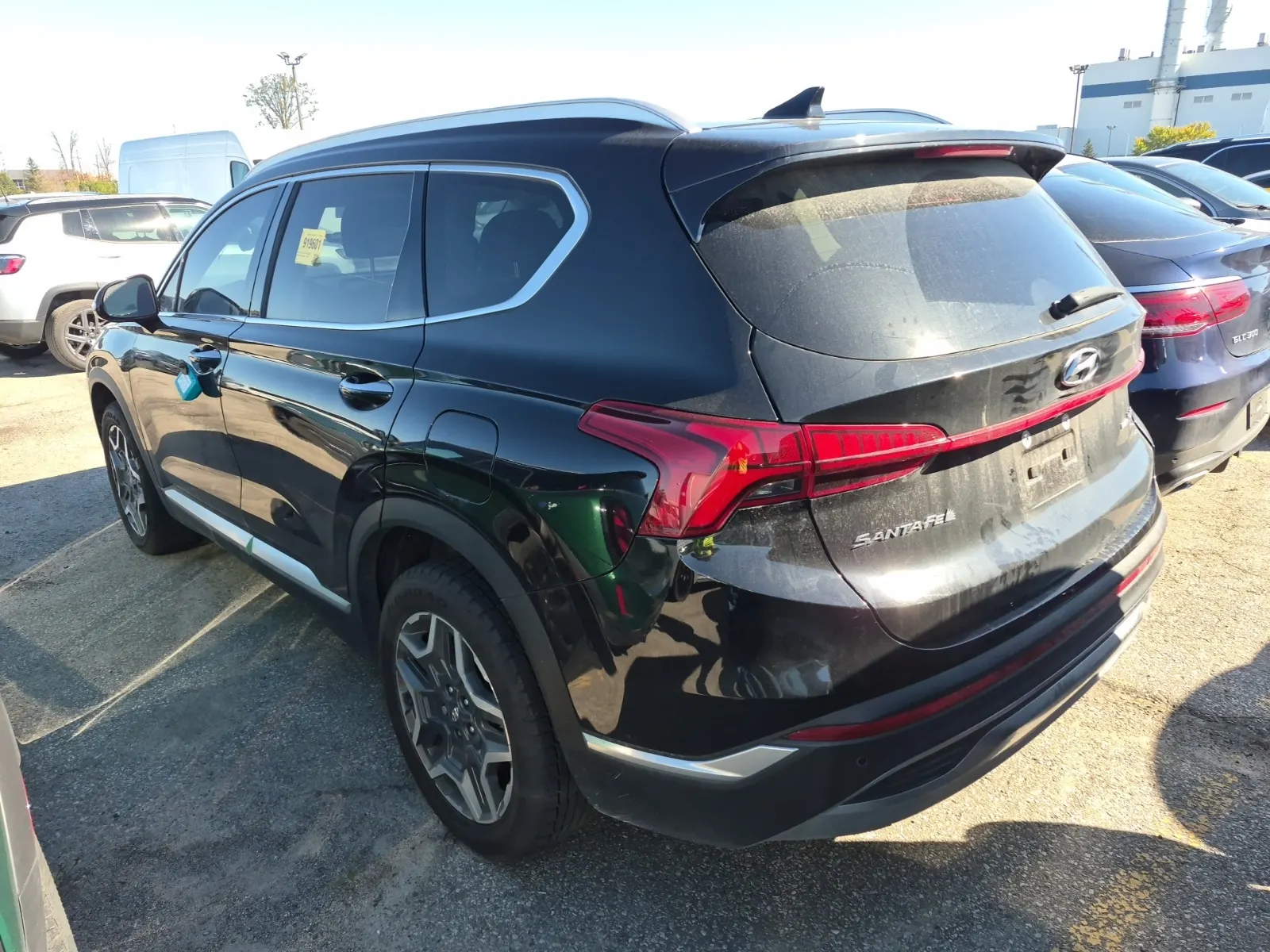 Driver Rear 3/4 Photo