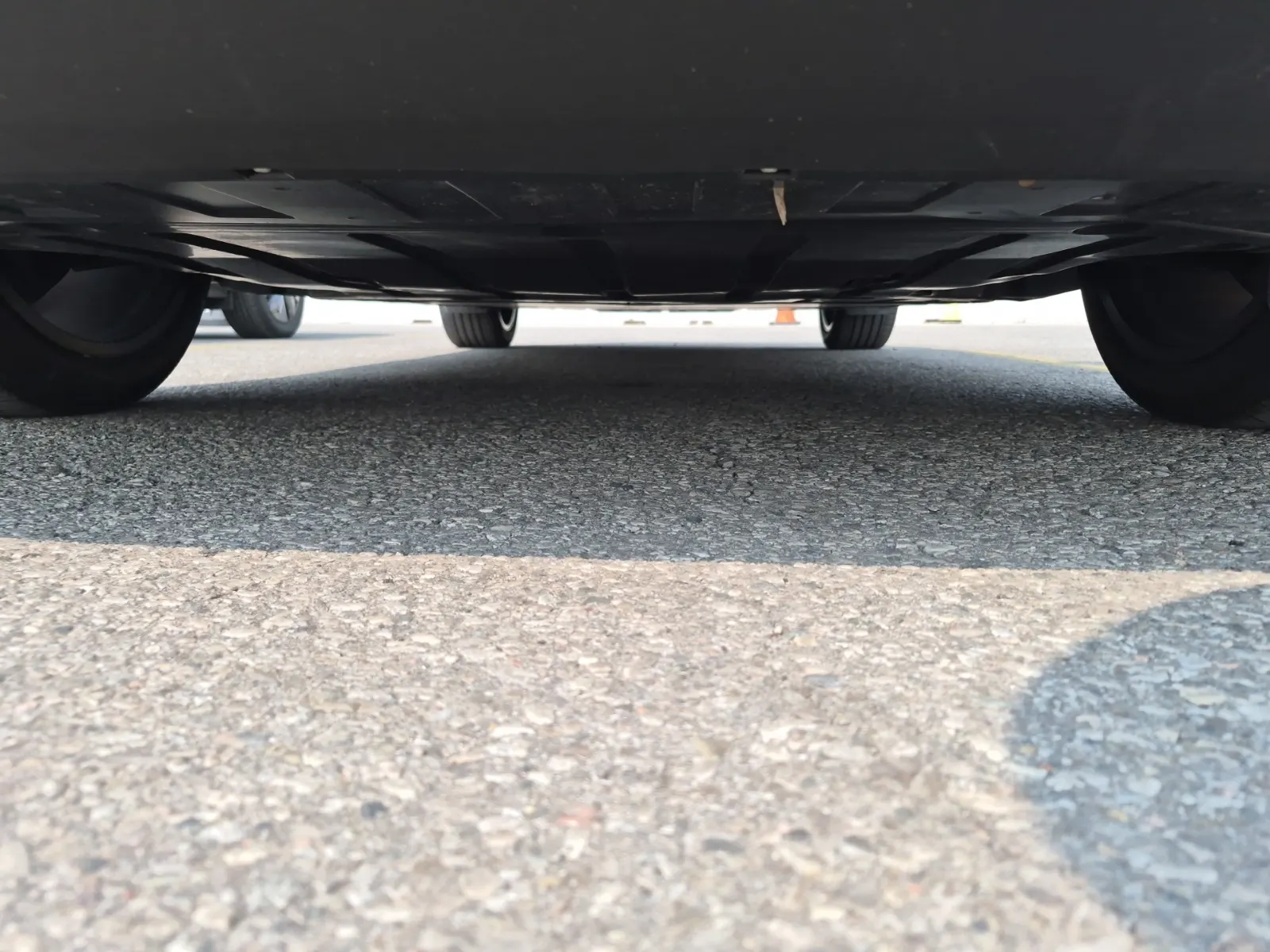 Undercarriage - Front Photo