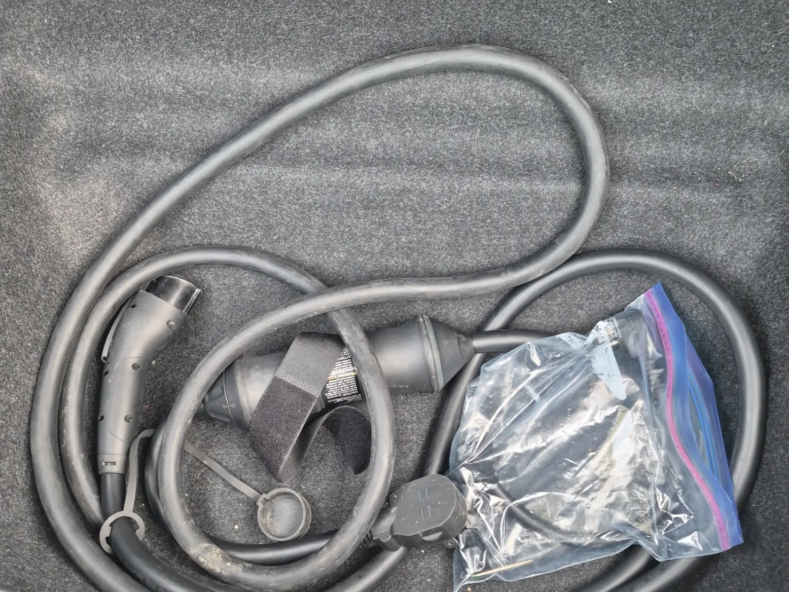 Charging Cable Photo