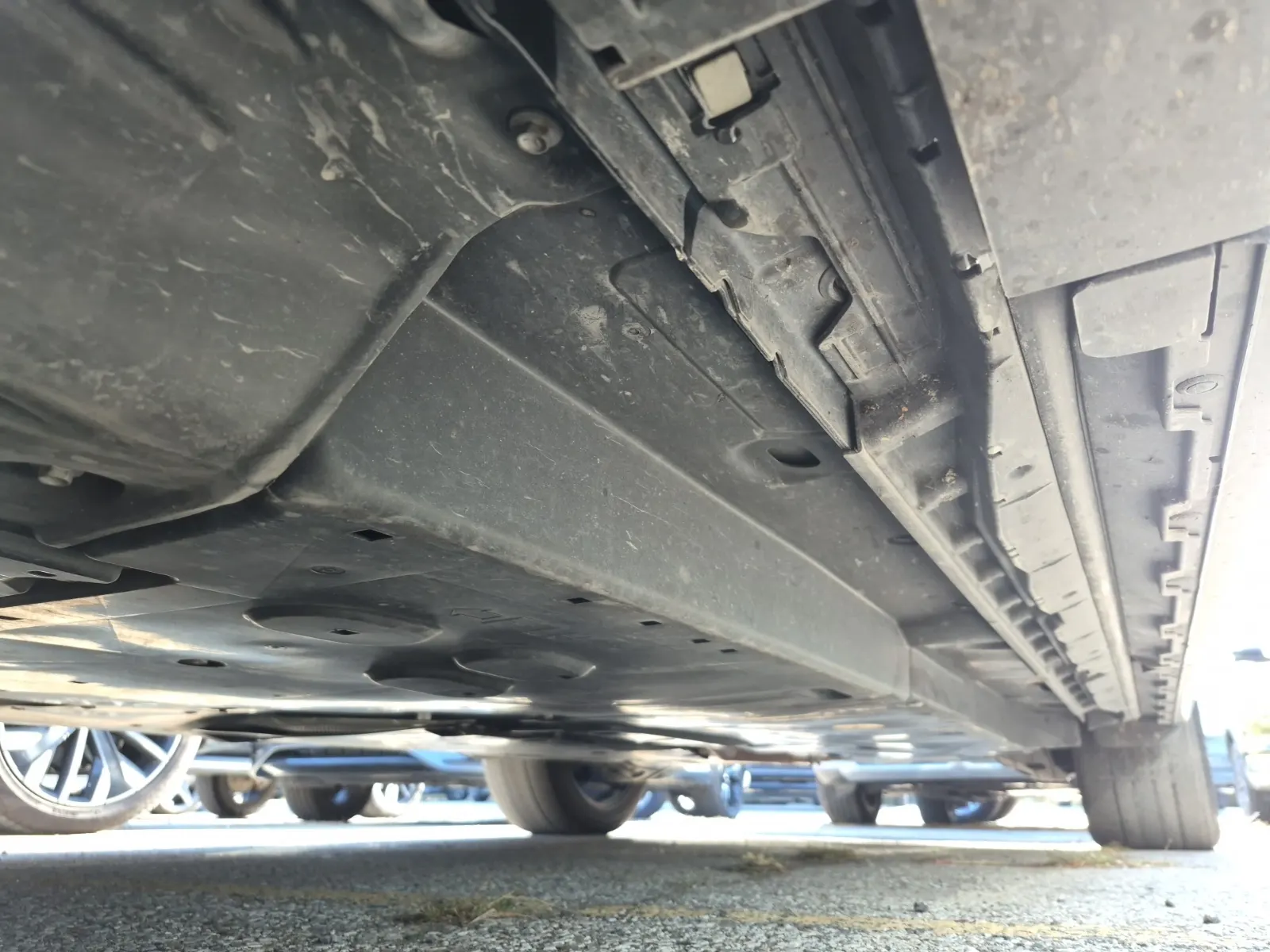 Undercarriage - Driver Photo