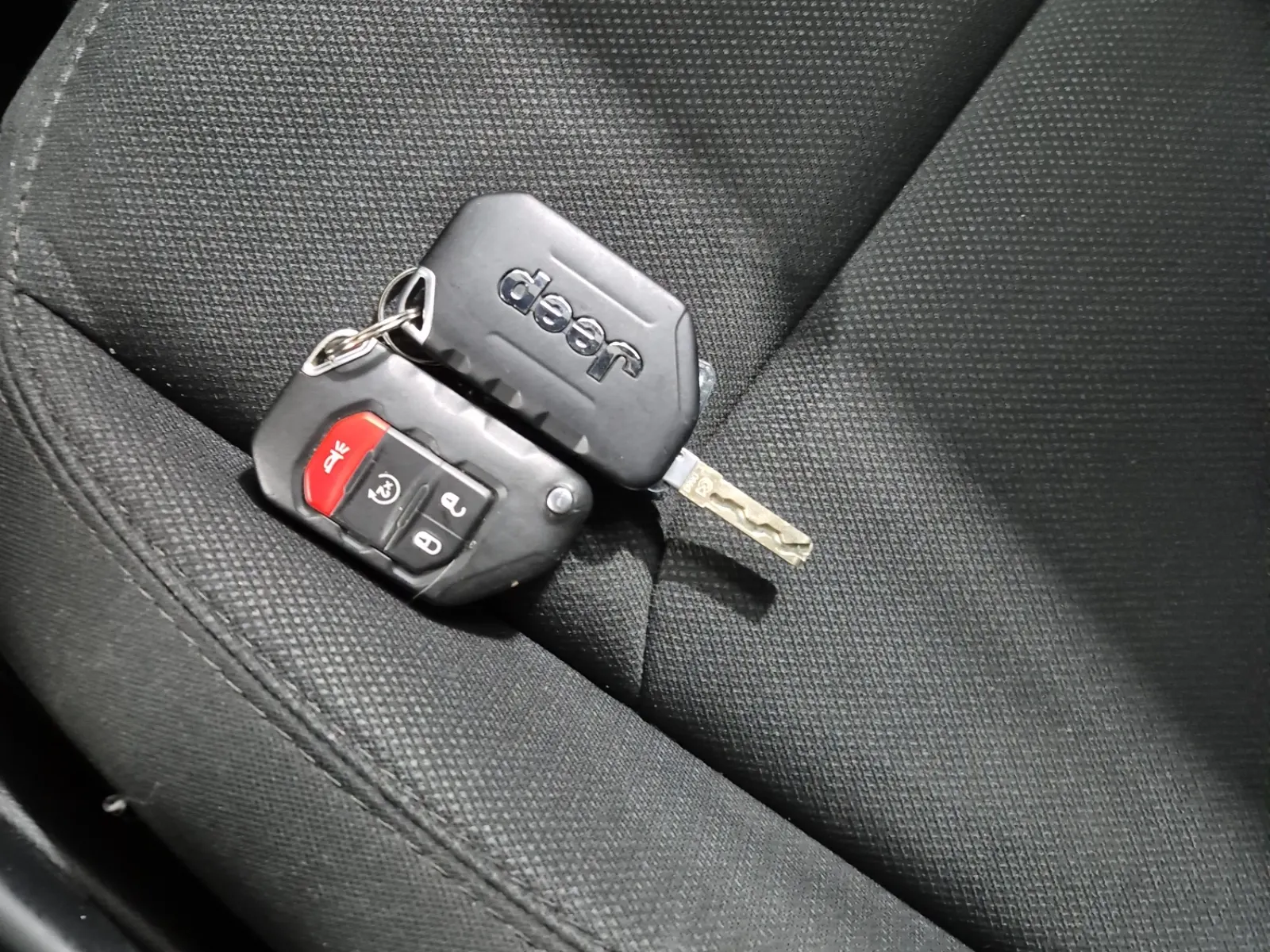 Keys/Fobs/Manual Photo