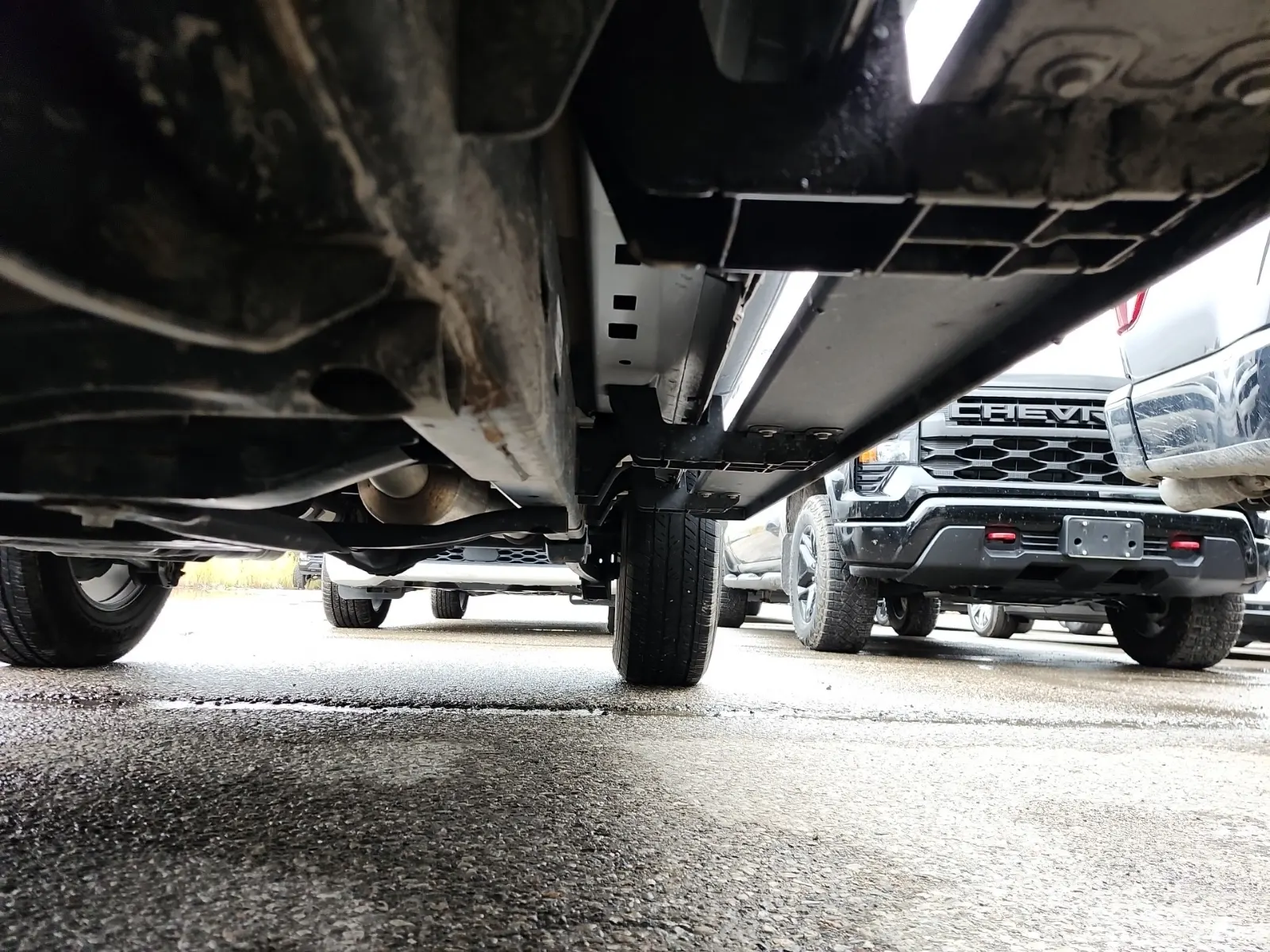 Undercarriage - Driver Photo