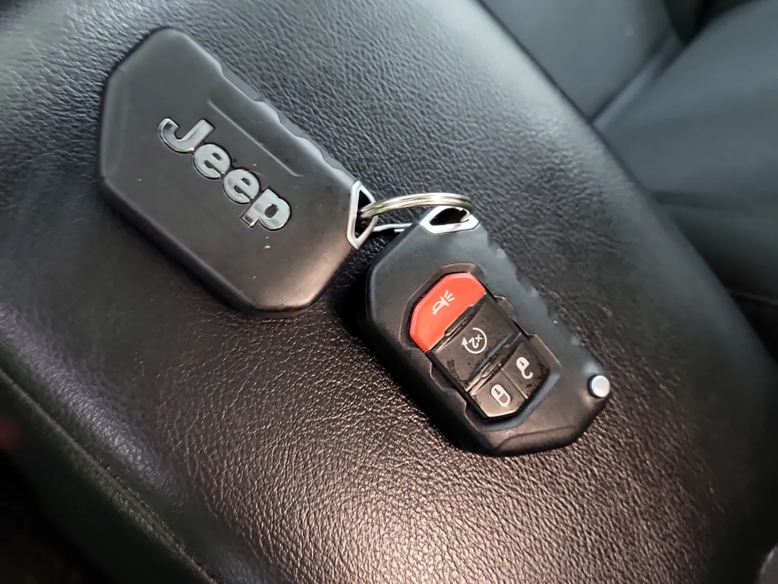 Keys/Fobs/Manual Photo