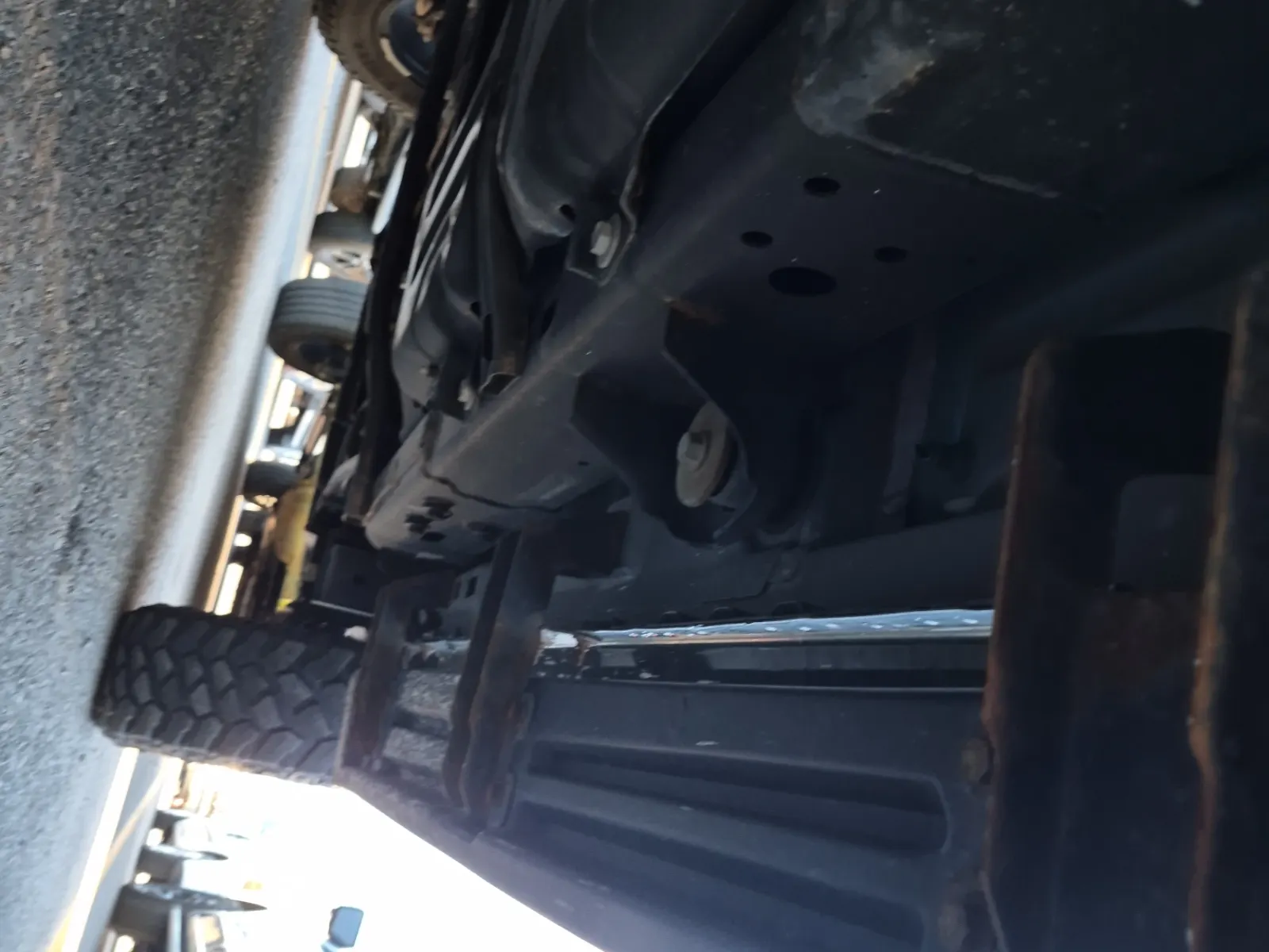 Undercarriage - Passenger Photo