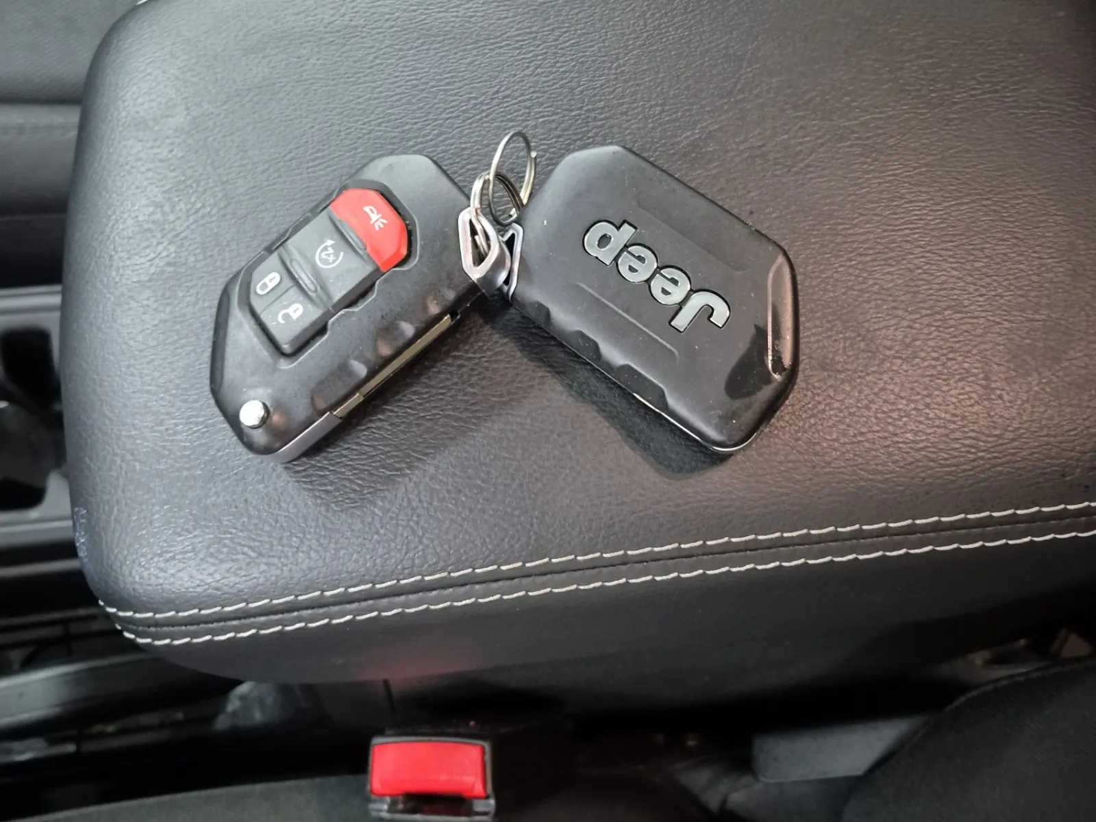 Keys/Fobs/Manual Photo