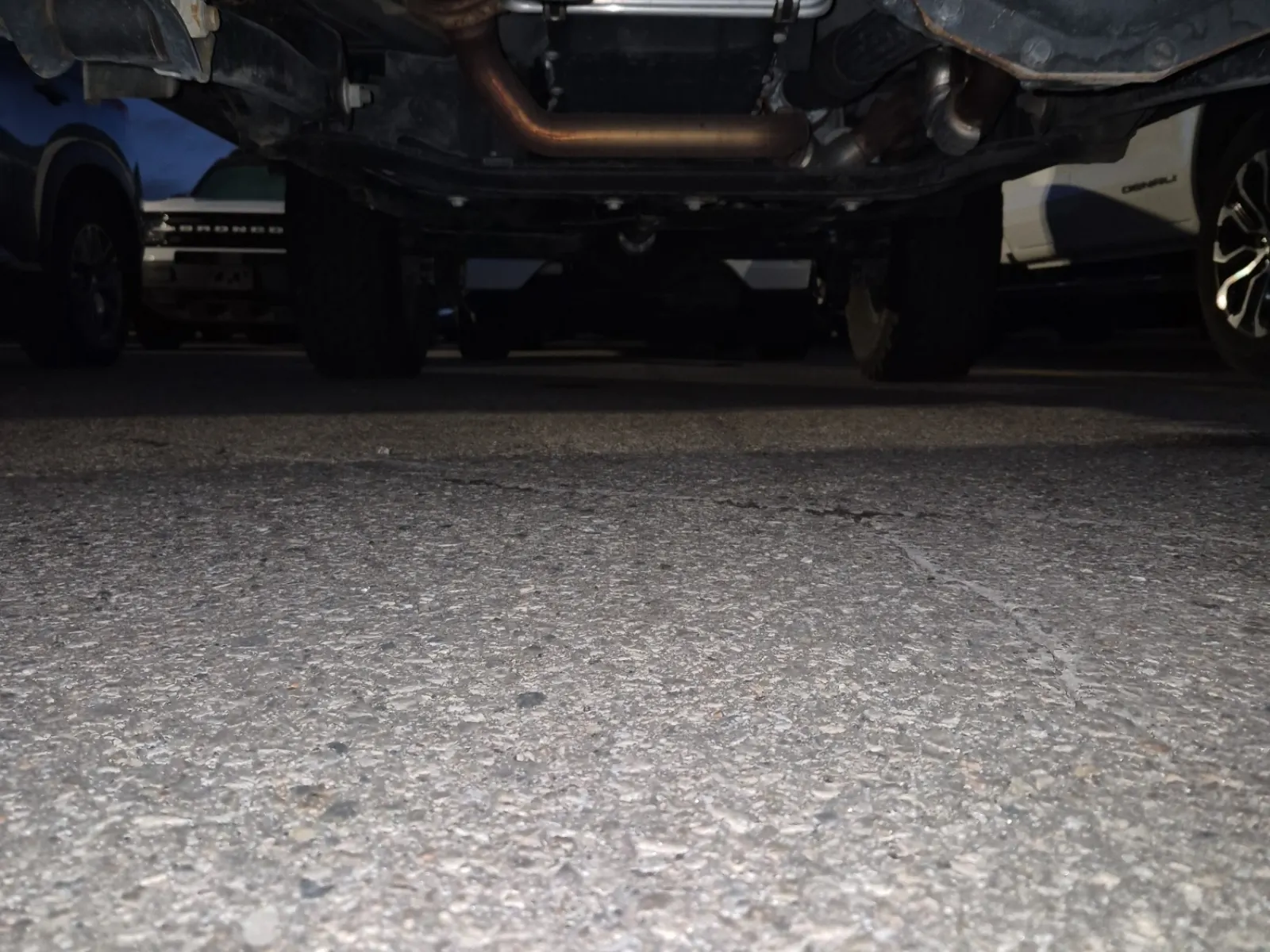 Undercarriage - Front Photo
