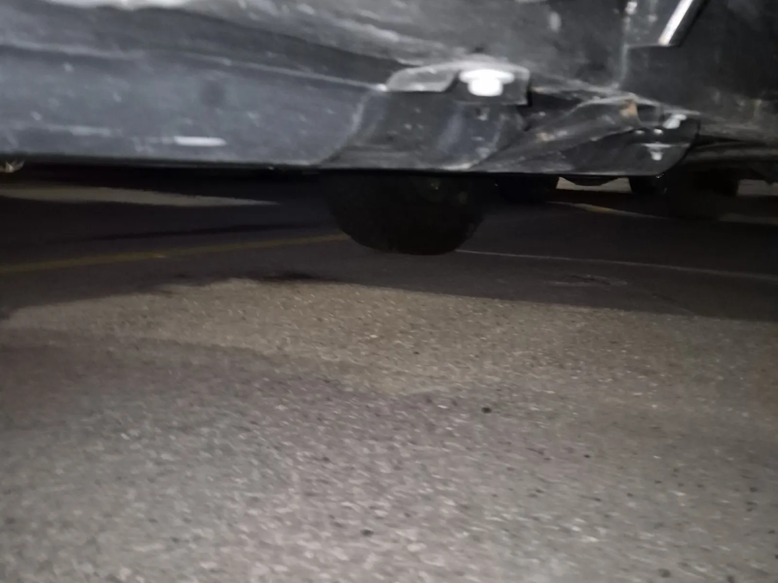 Undercarriage - Passenger Photo