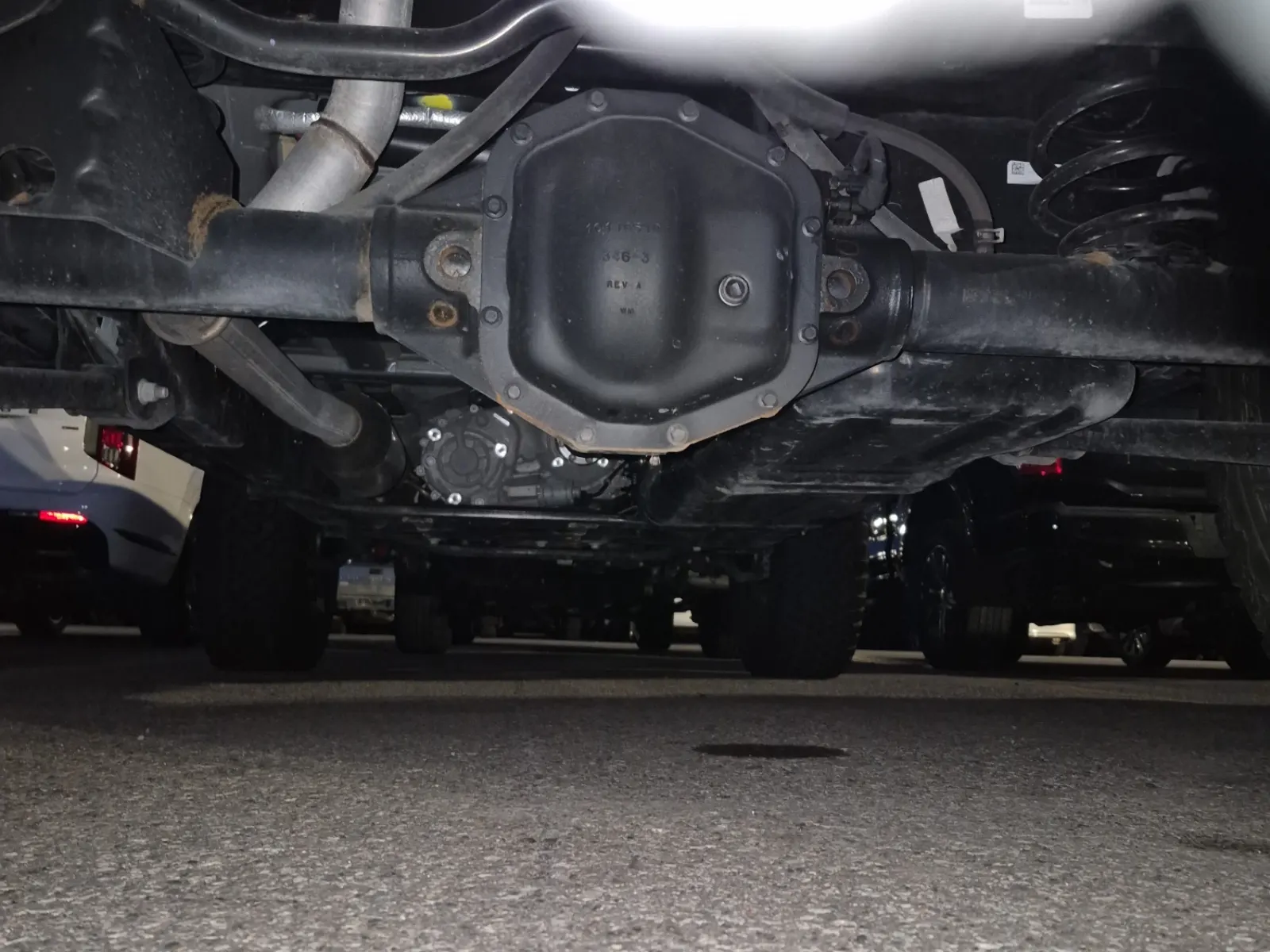 Undercarriage - Rear Photo