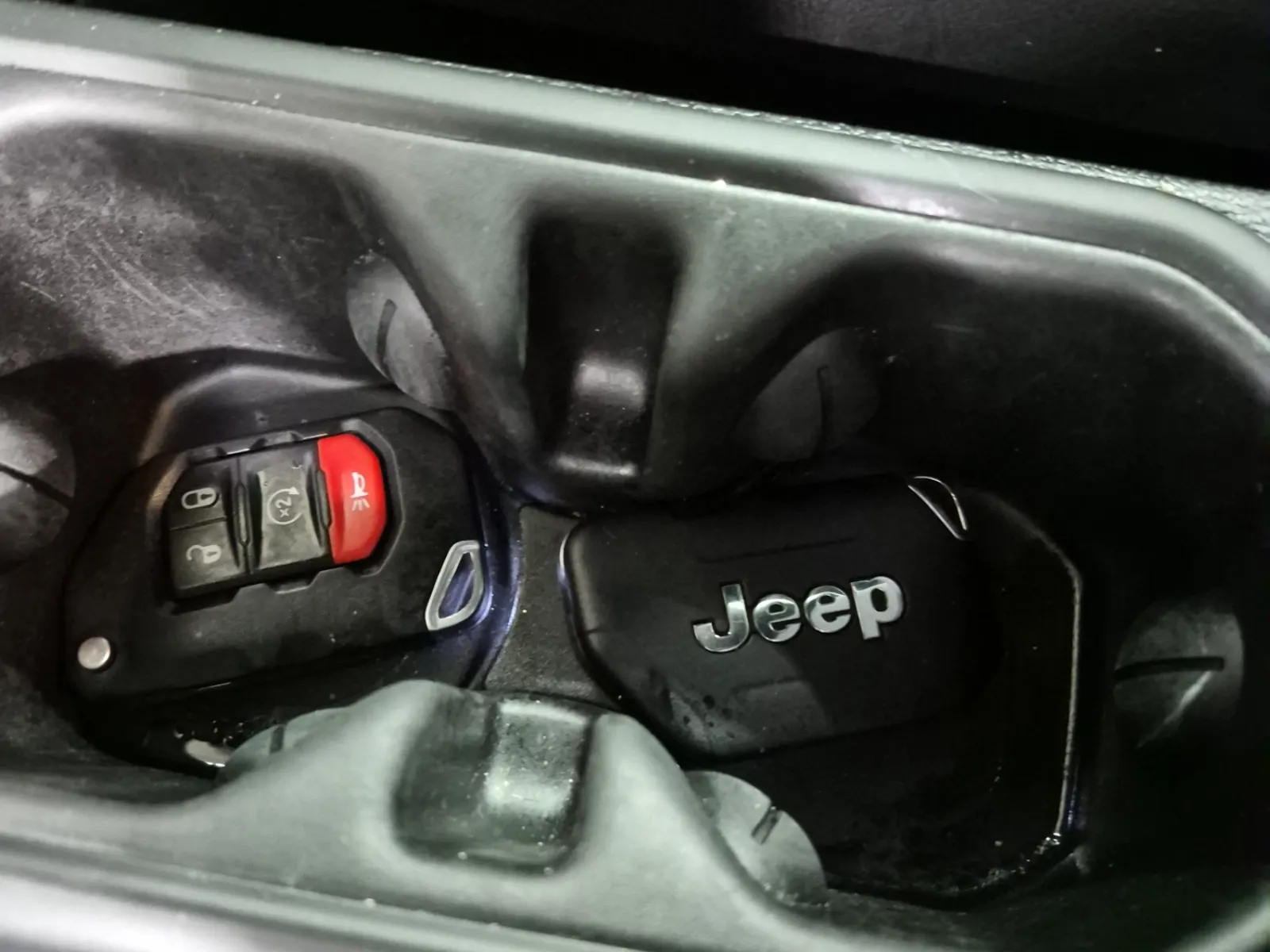 Keys/Fobs/Manual Photo