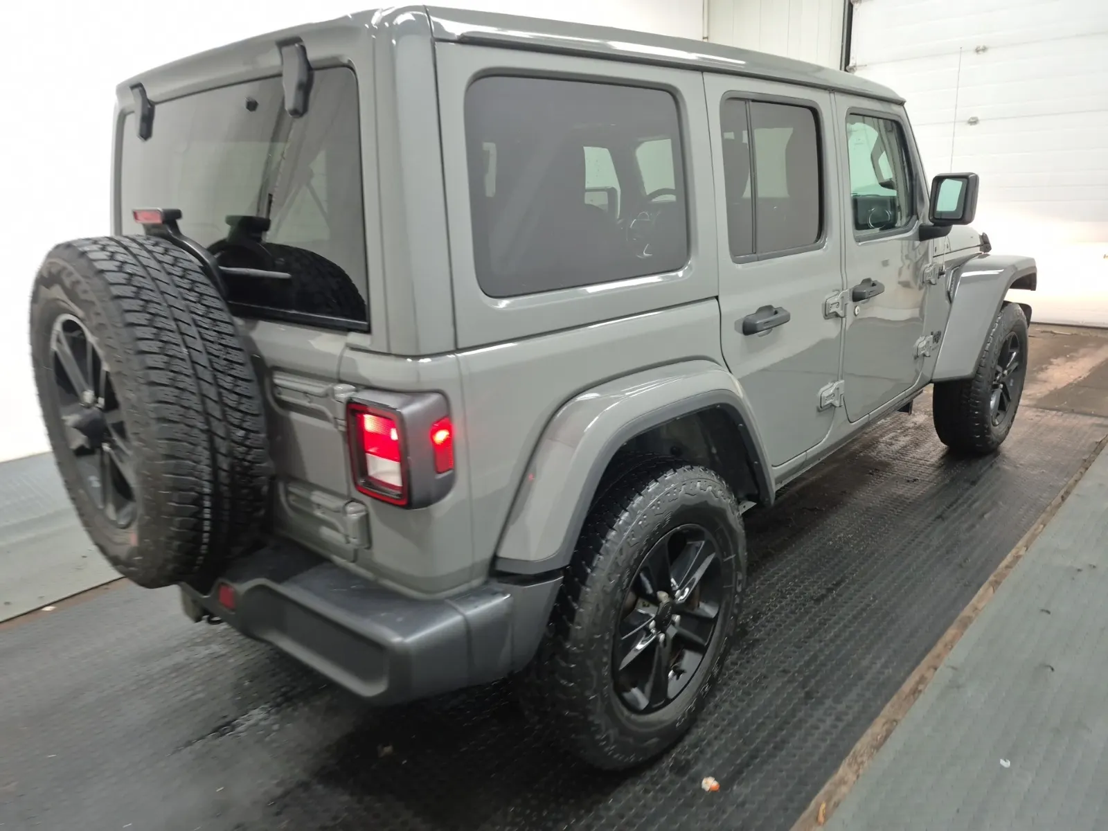 Passenger Rear 3/4 Photo