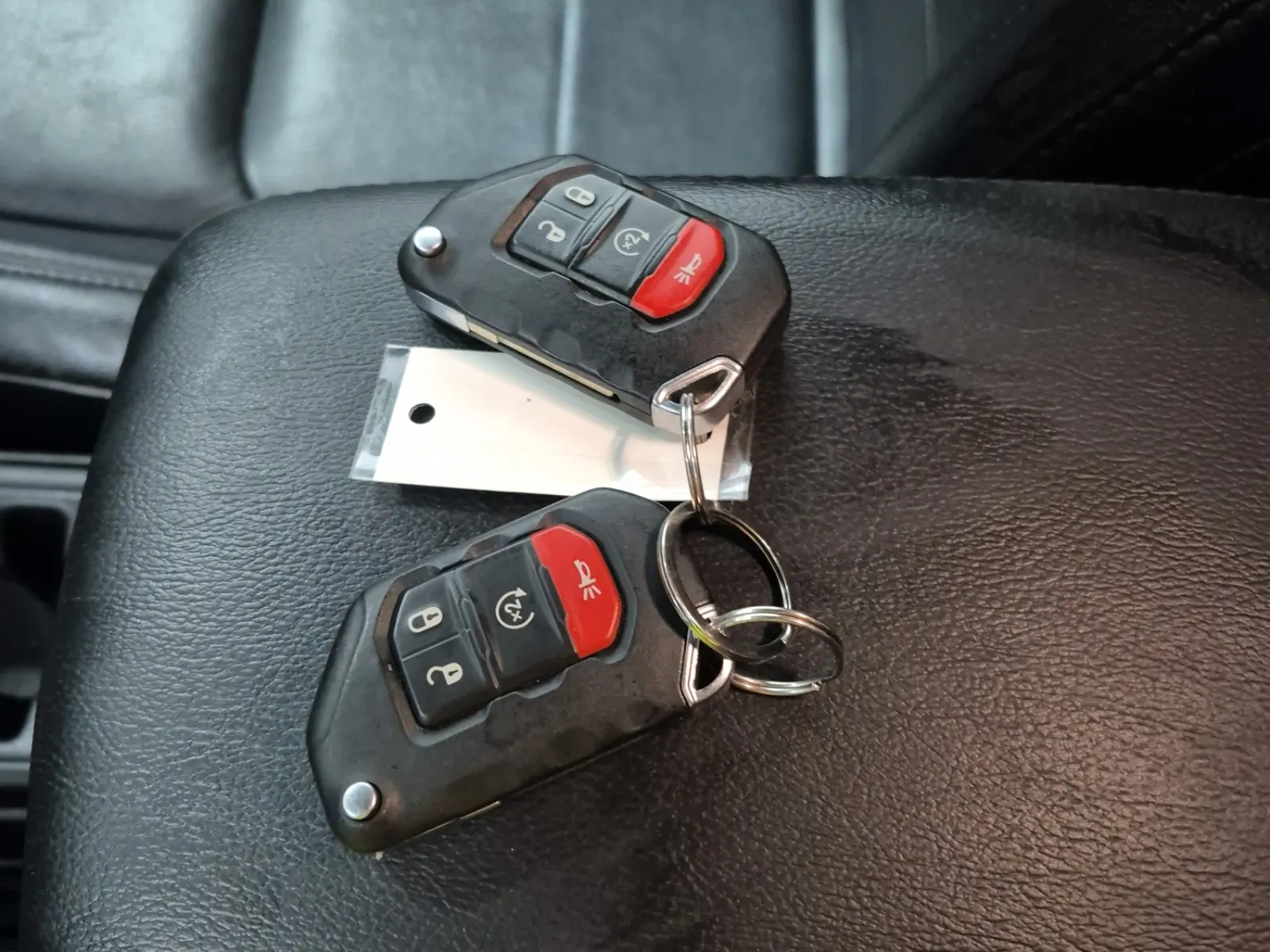 Keys/Fobs/Manual Photo