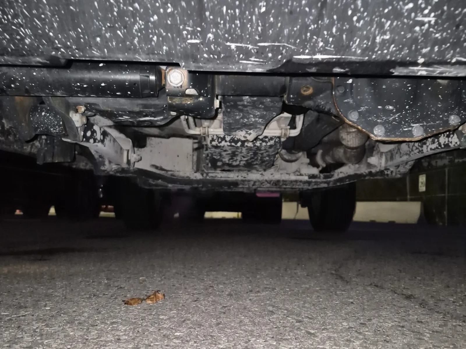 Undercarriage - Front Photo