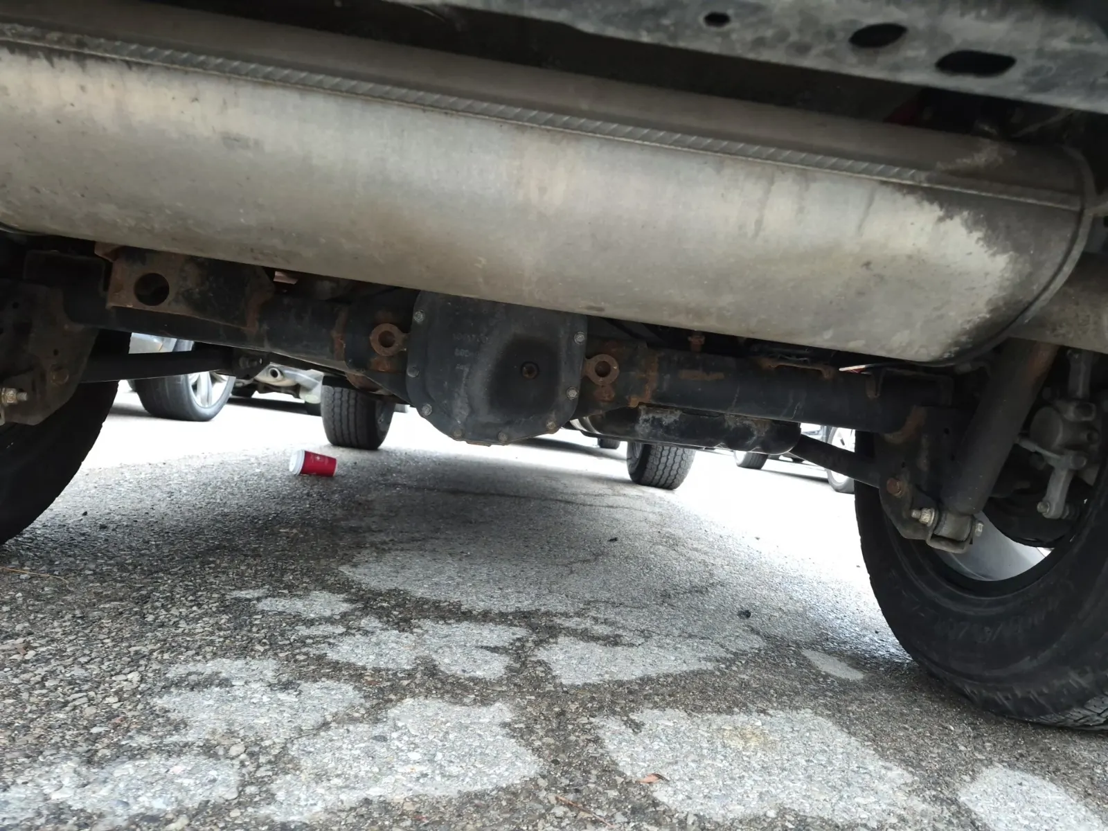 Undercarriage - Rear Photo