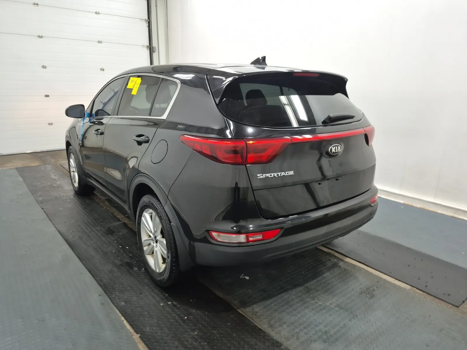Driver Rear 3/4 Photo