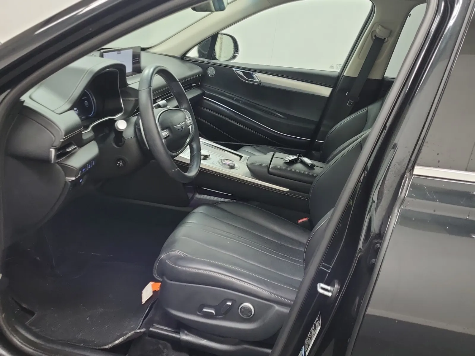 Front Interior Photo