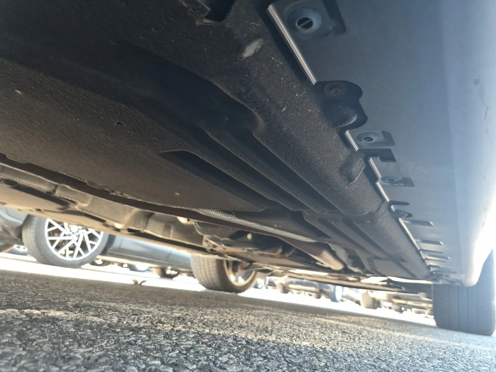 Undercarriage - Passenger Photo