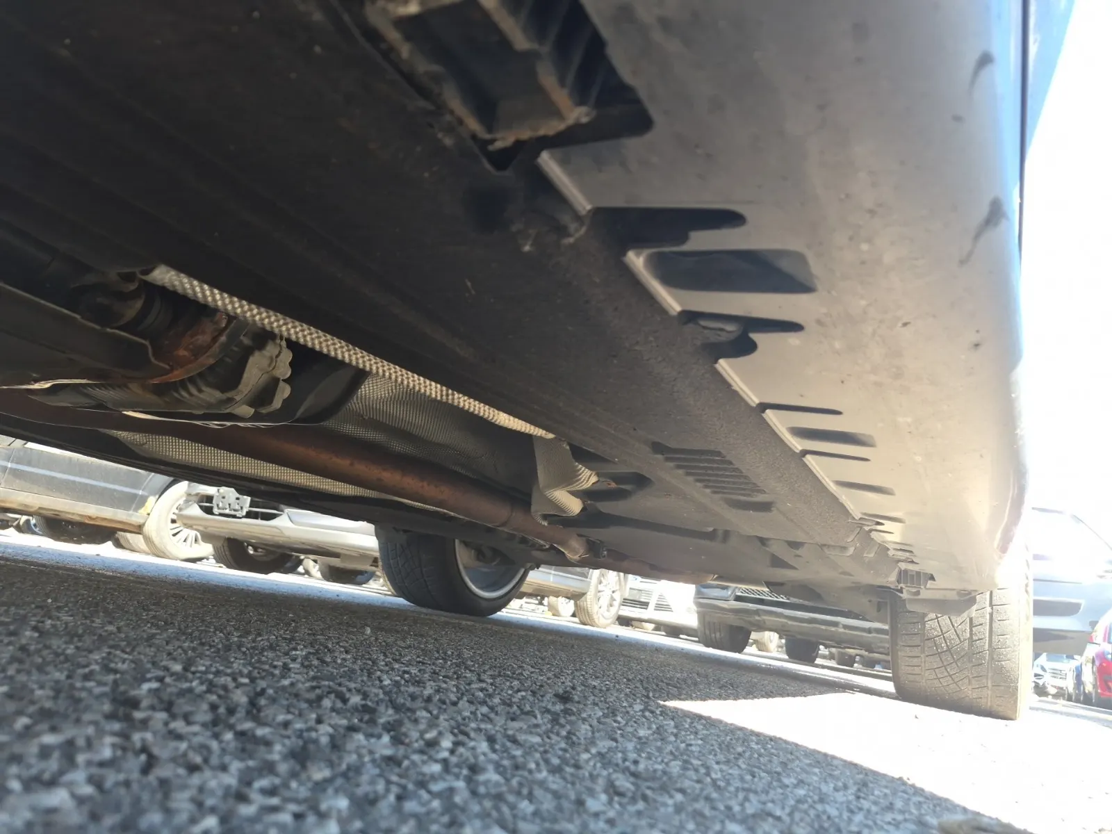 Undercarriage - Driver Photo