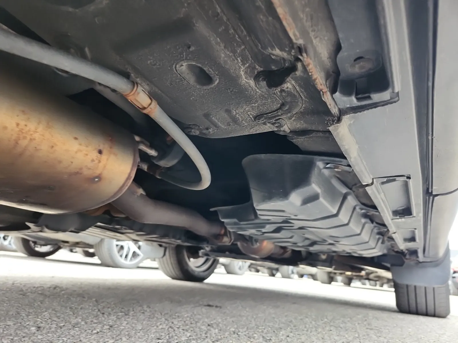 Undercarriage - Passenger Photo