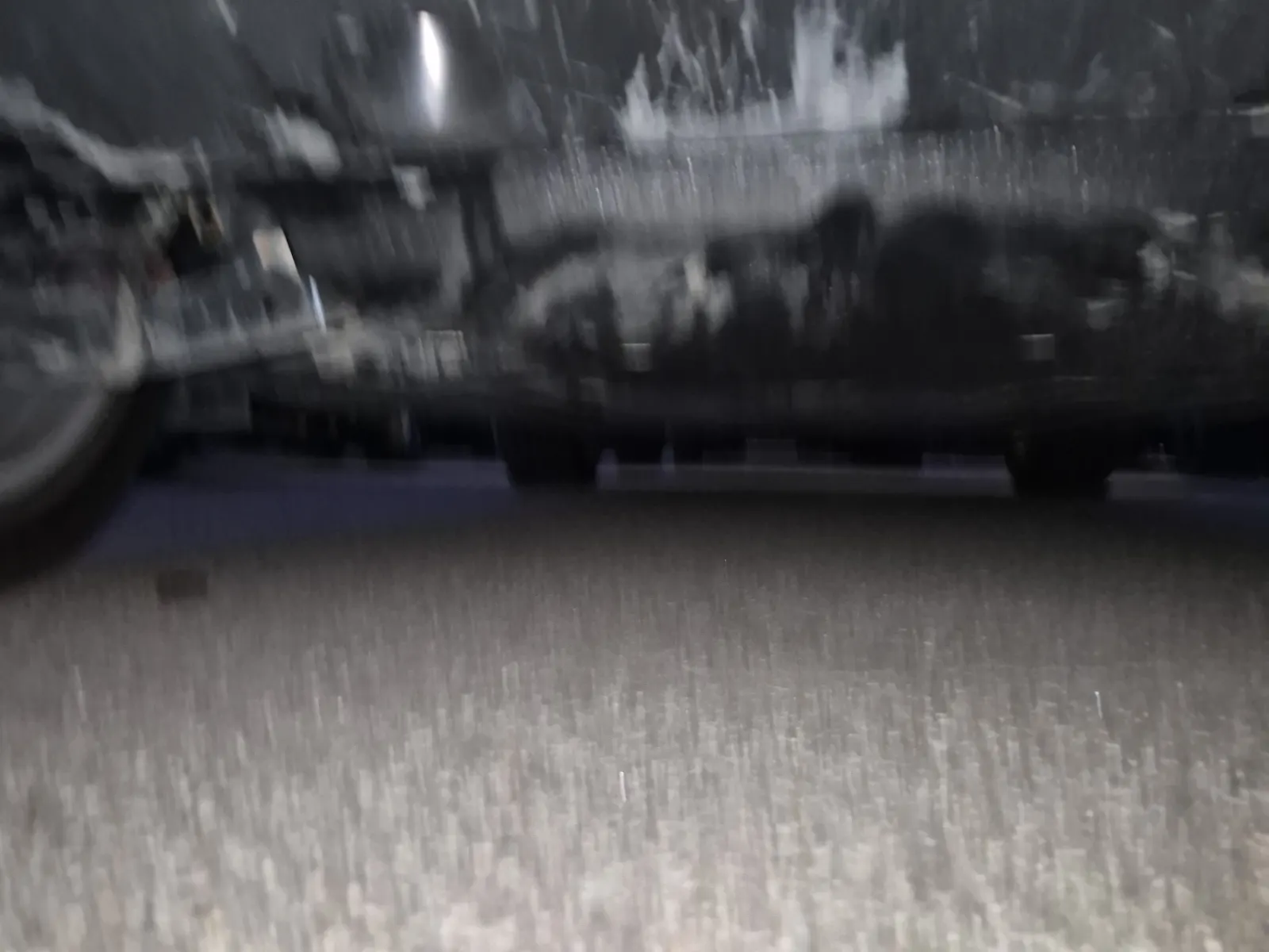 Undercarriage - Rear Photo