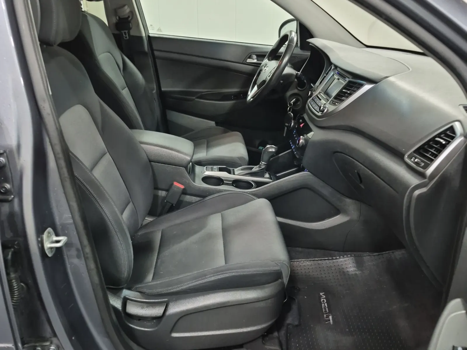 Right Side Interior Photo