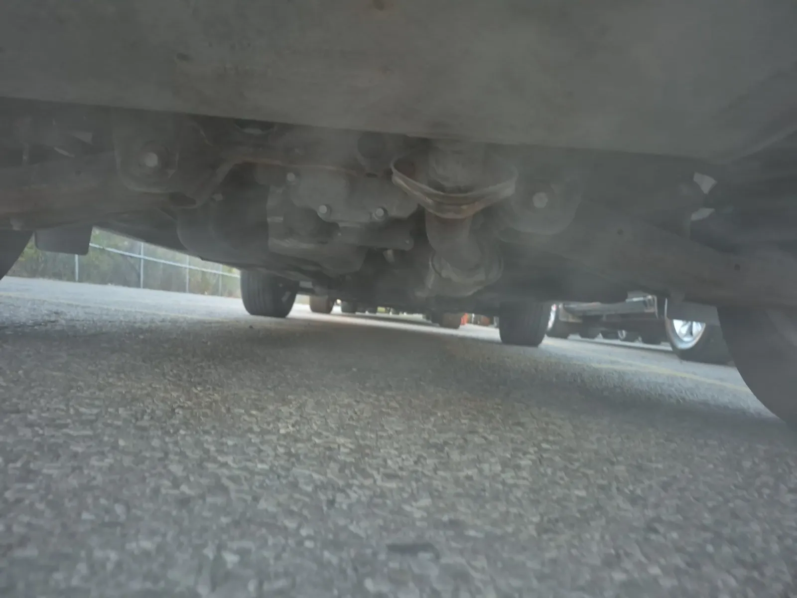 Undercarriage - Rear Photo